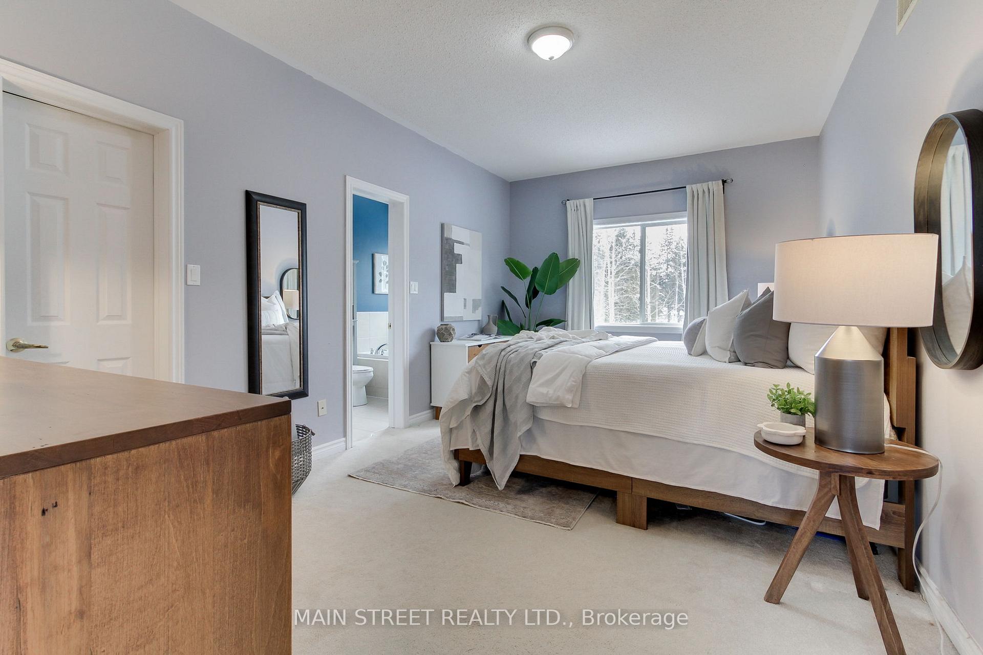 Photo 13 of 27 Meadow's End Crescent, Uxbridge — HOMEH