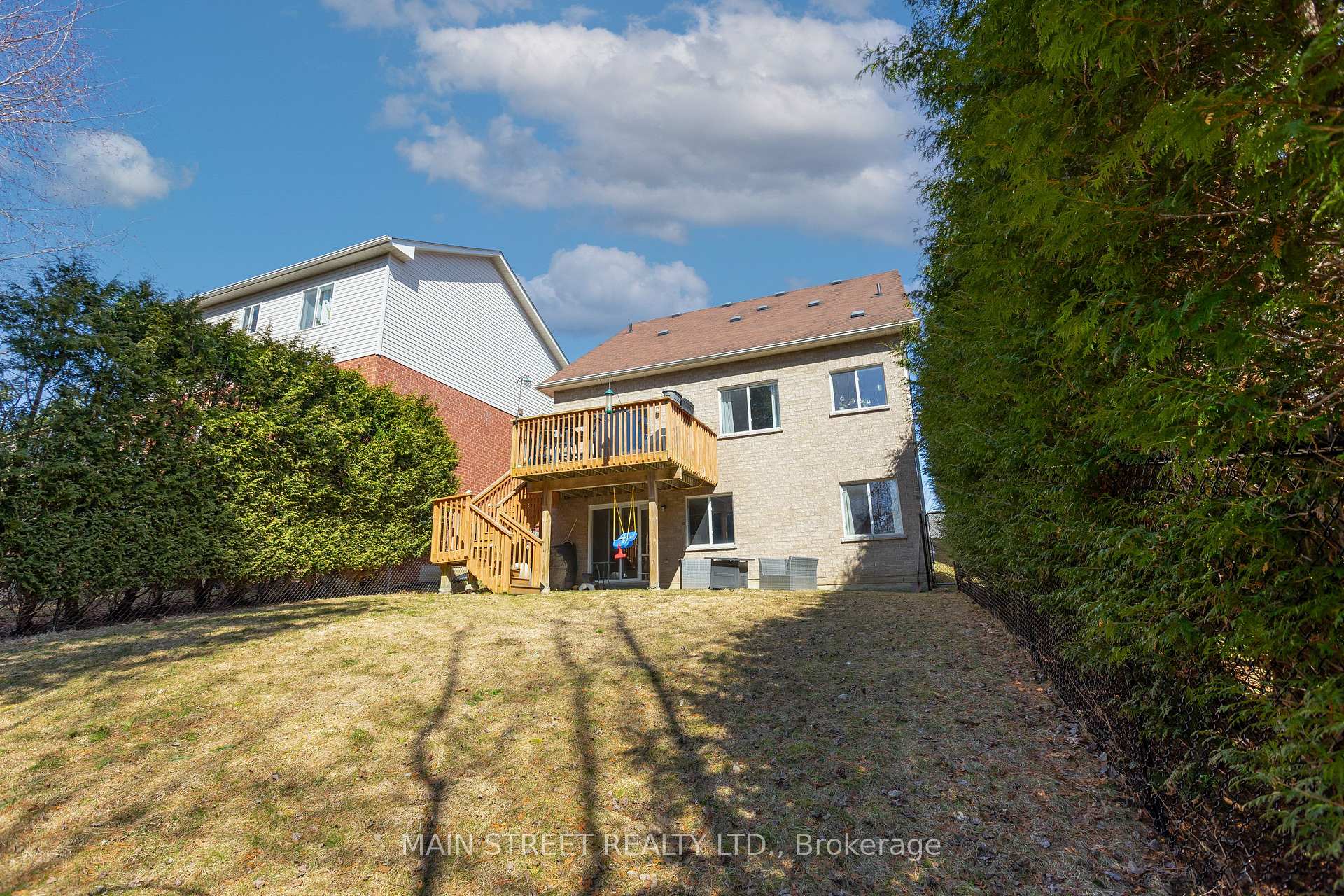 Photo 28 of 27 Meadow's End Crescent, Uxbridge — HOMEH