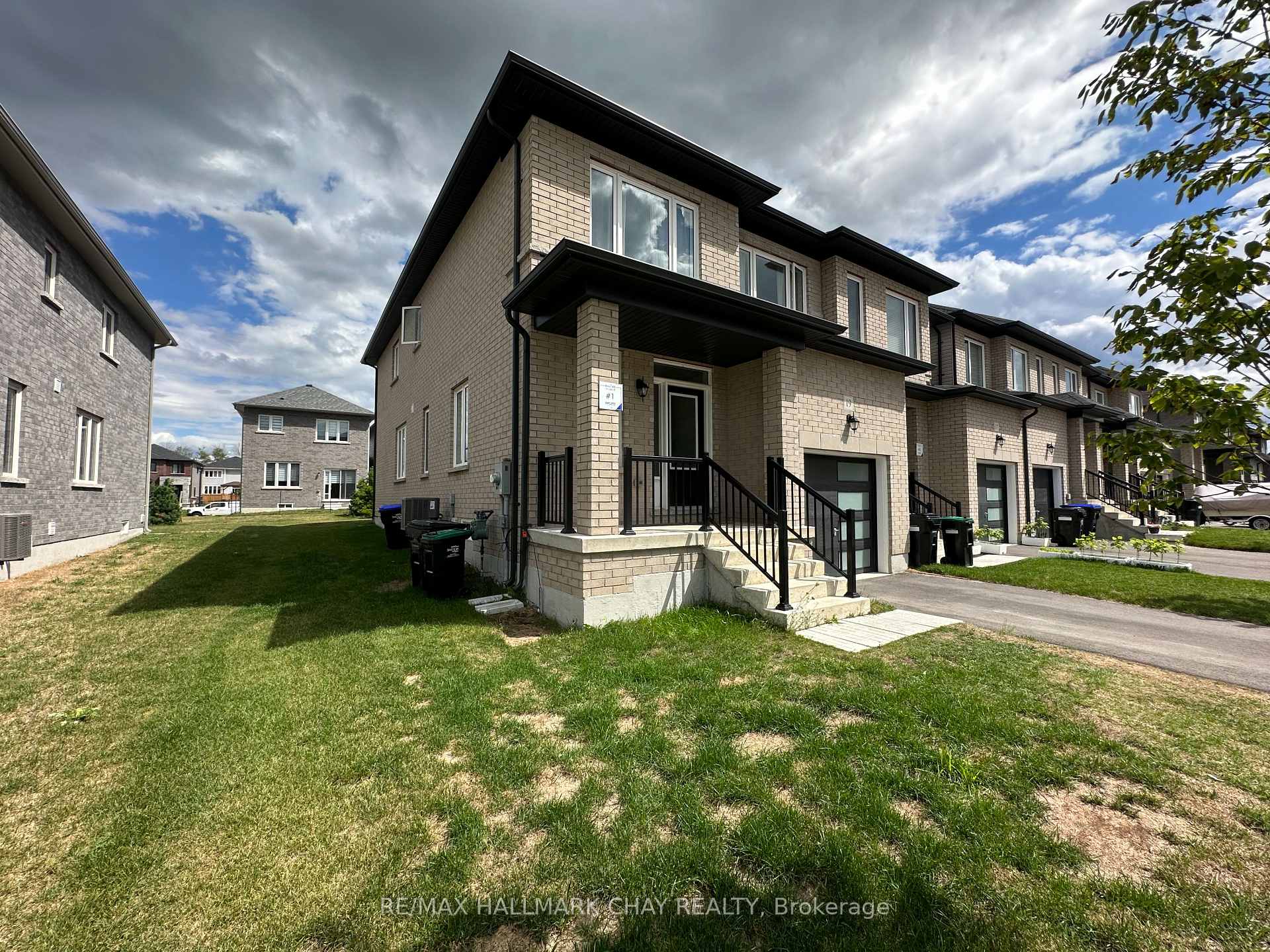 Front of 19 Lisa Street