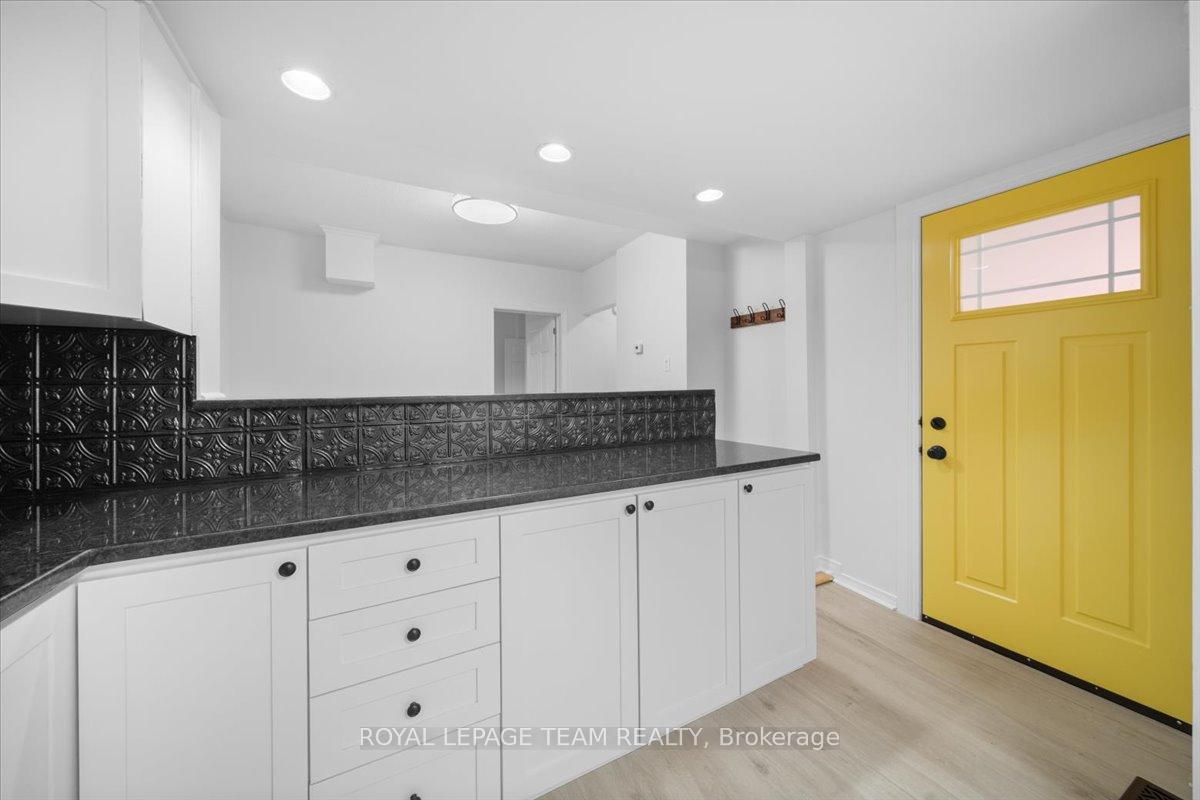Photo 9 of Unit 1, 135 Upper Lorne Place, Ottawa, West Centre Town — HOMEH