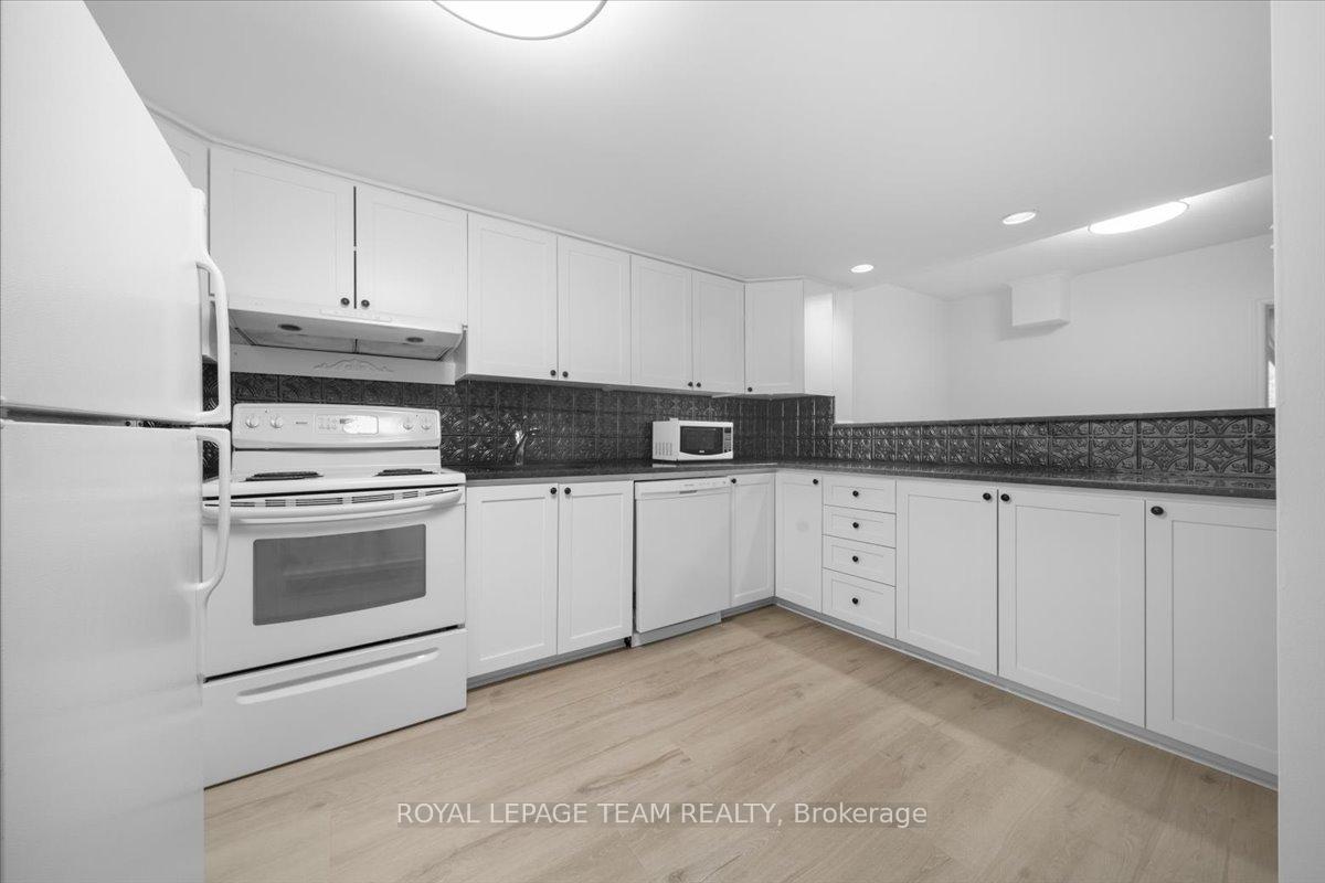 Photo 13 of Unit 1, 135 Upper Lorne Place, Ottawa, West Centre Town — HOMEH