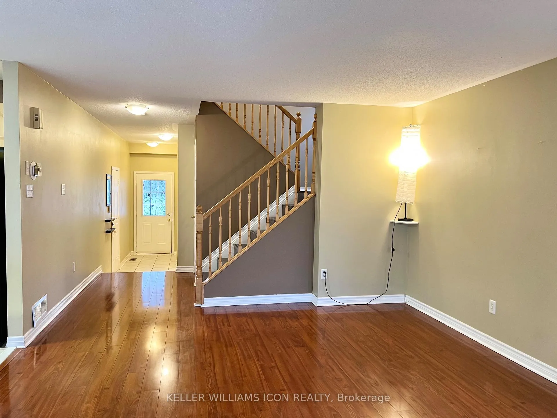 Photo 7 of 21 Karendale Street, Ottawa, Barrhaven East — HOMEH