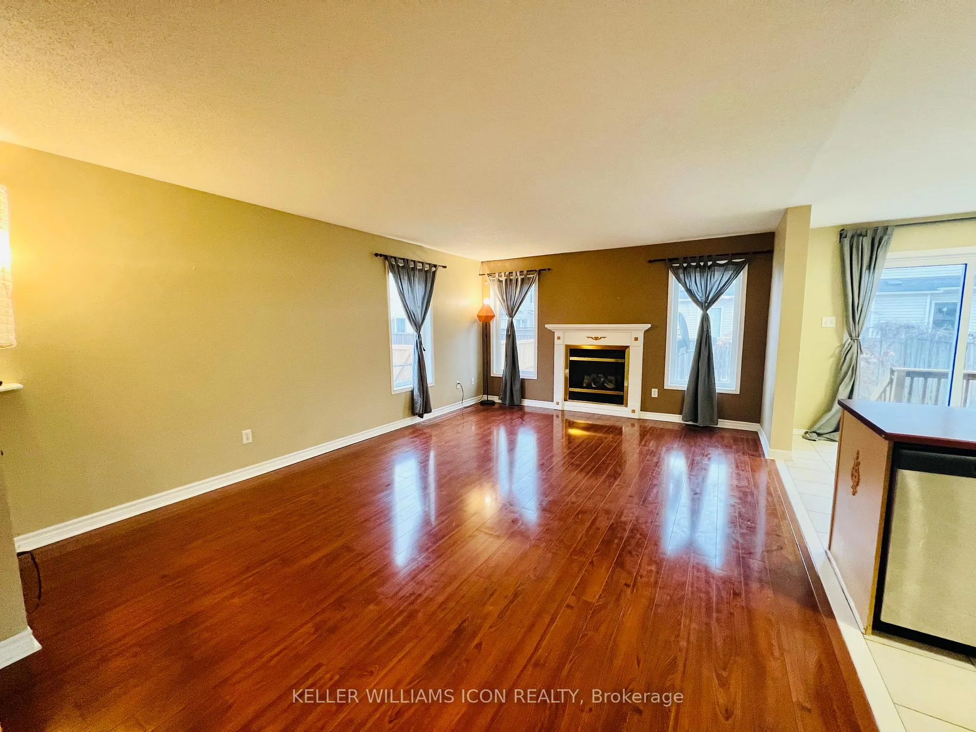 Photo 8 of 21 Karendale Street, Ottawa, Barrhaven East — HOMEH