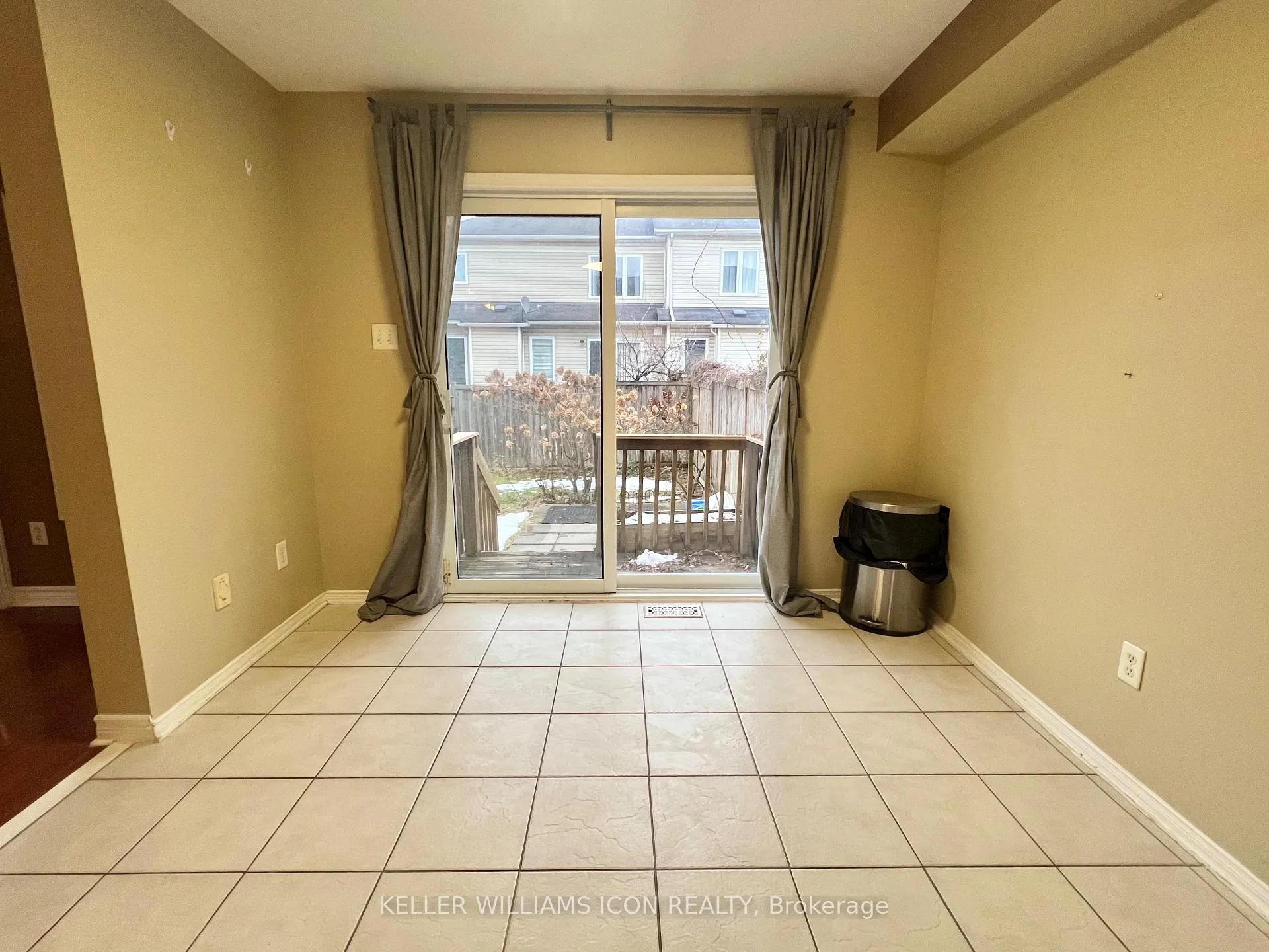 Photo 14 of 21 Karendale Street, Ottawa, Barrhaven East — HOMEH