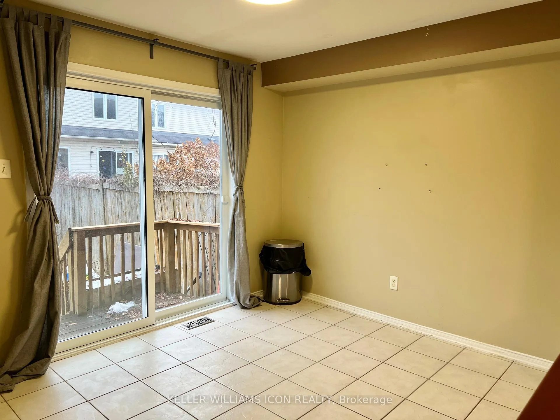 Photo 15 of 21 Karendale Street, Ottawa, Barrhaven East — HOMEH