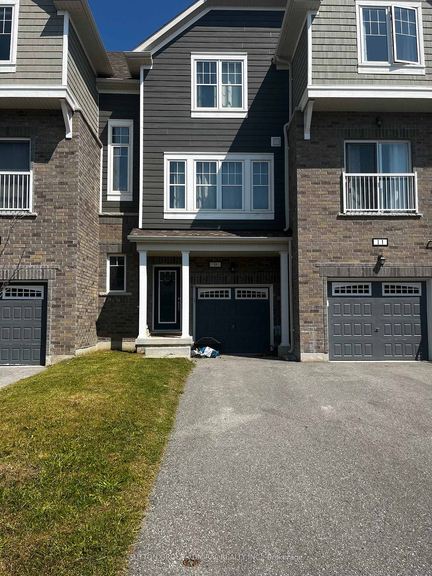 Front of 9 Dunes Drive