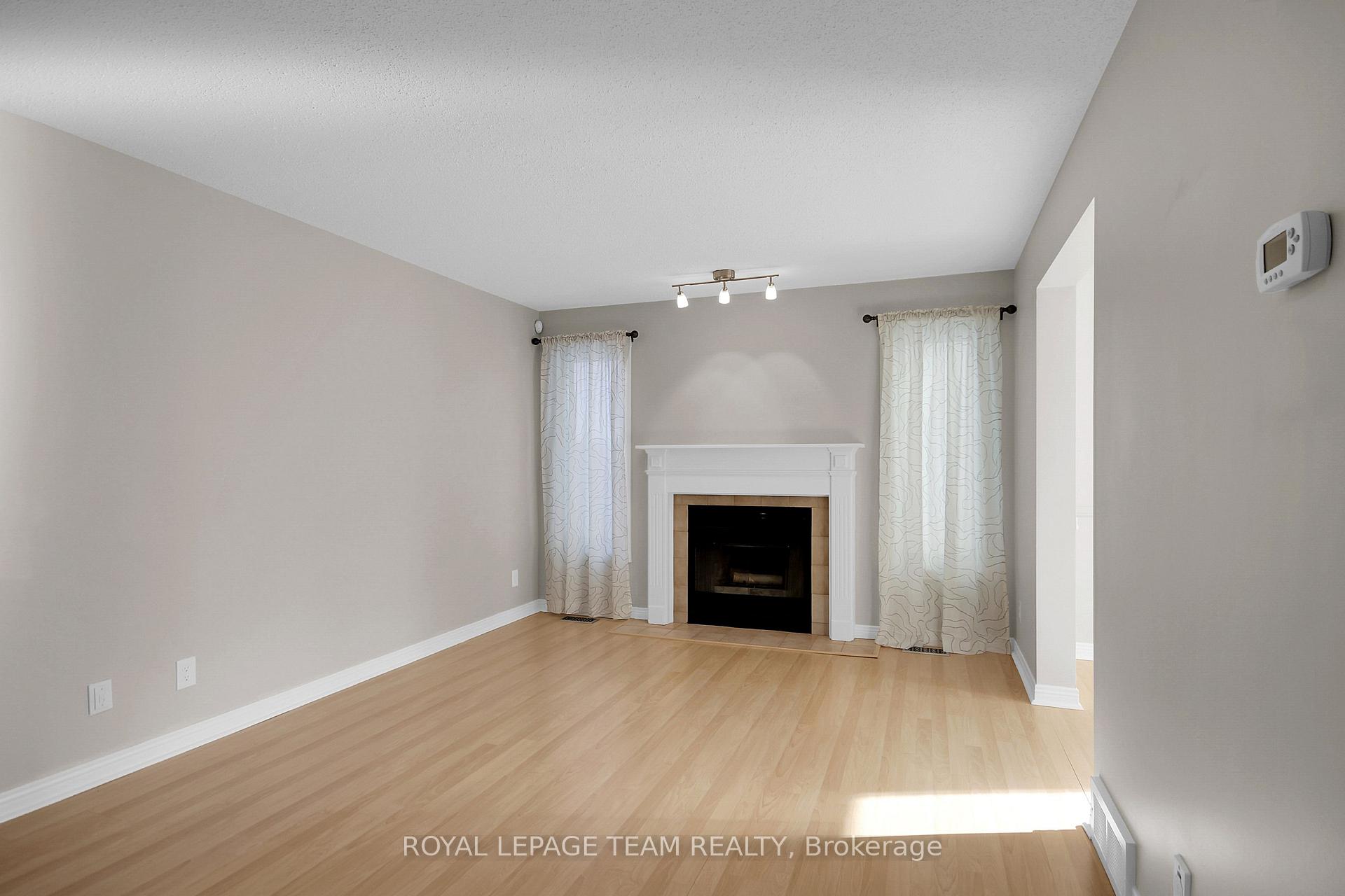 Photo 7 of 56 Forestview Crescent, Ottawa, Westcliffe Estates — HOMEH
