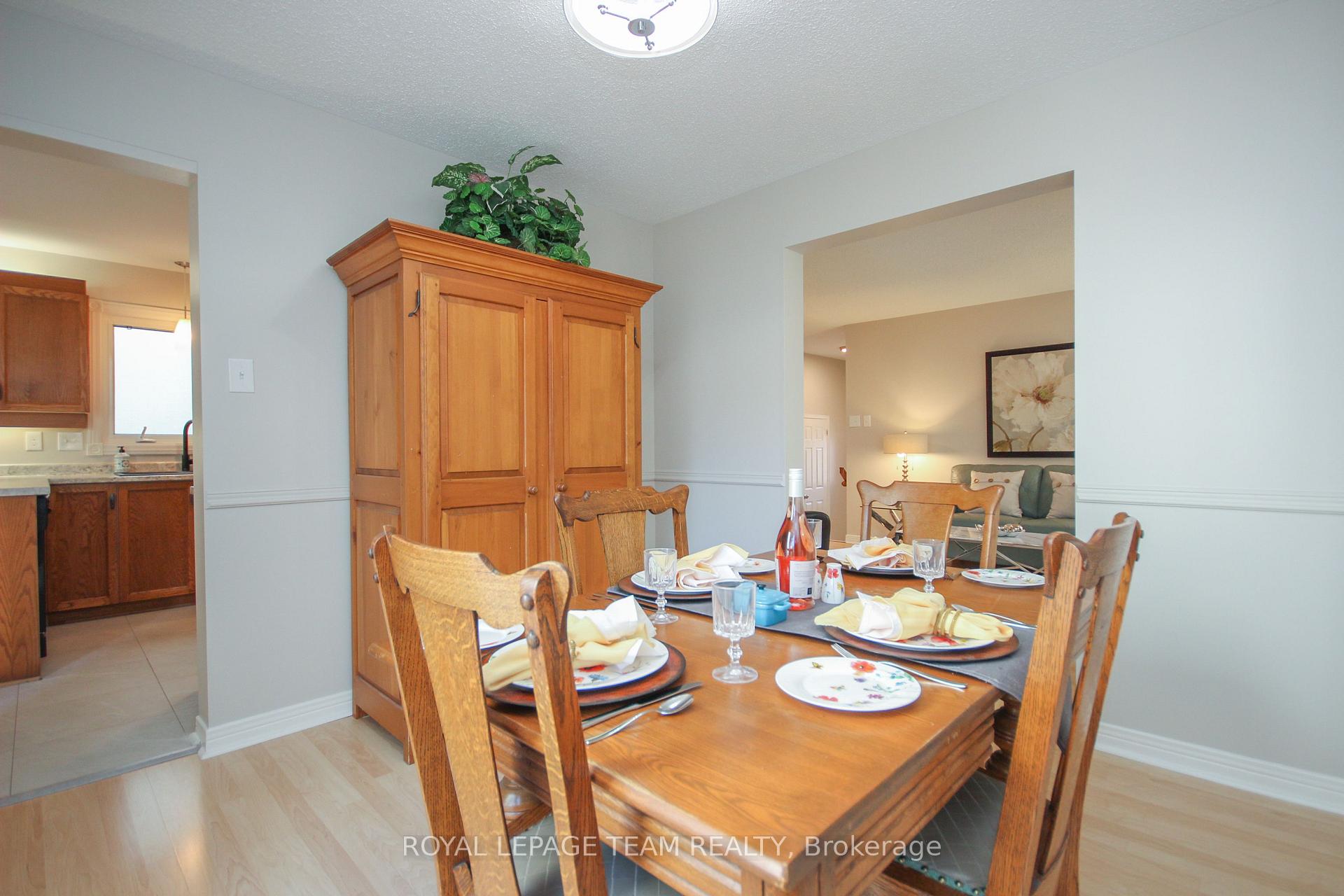 Photo 6 of 56 Forestview Crescent, Ottawa, Westcliffe Estates — HOMEH