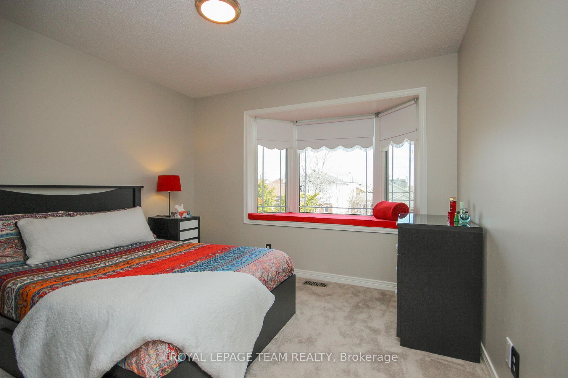Photo 39 of 56 Forestview Crescent, Ottawa, Westcliffe Estates — HOMEH