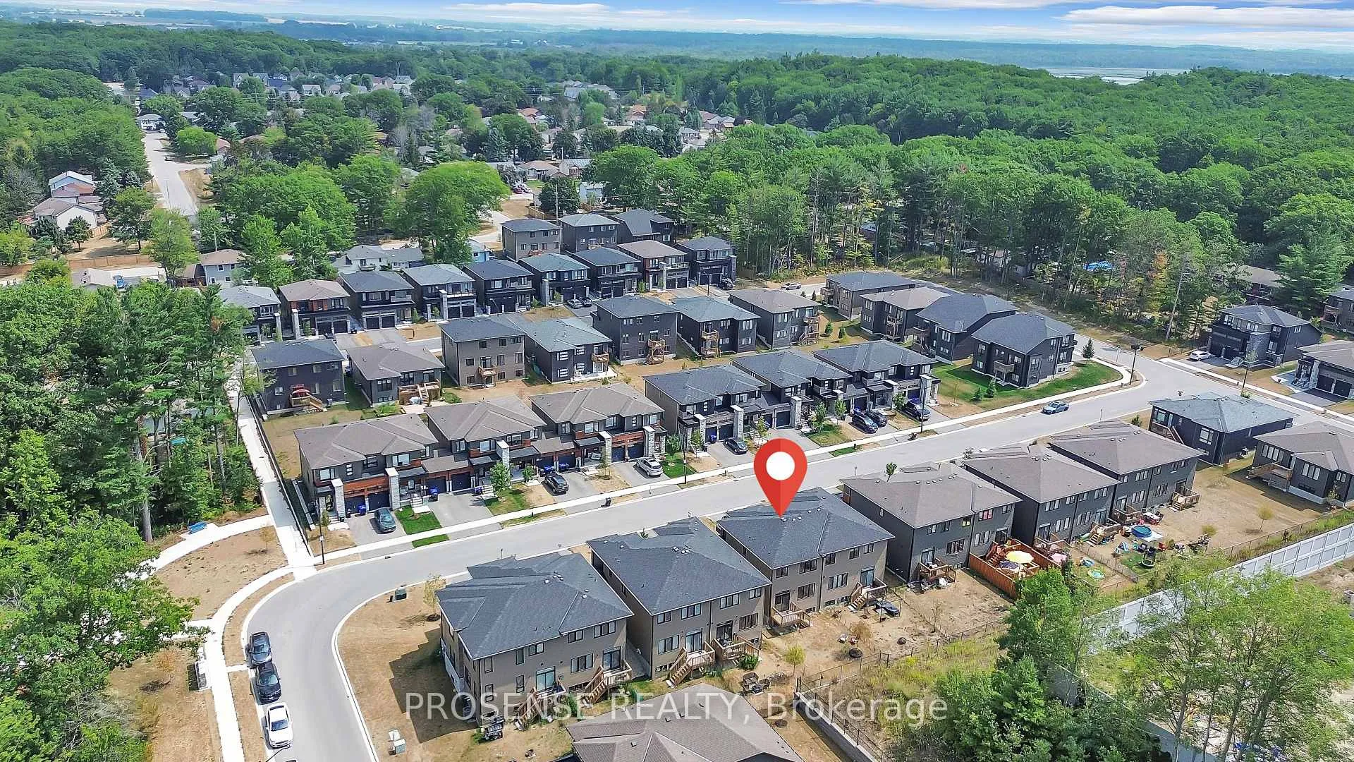 Photo 4 of 47 Eberhardt Drive, Wasaga Beach — HOMEH