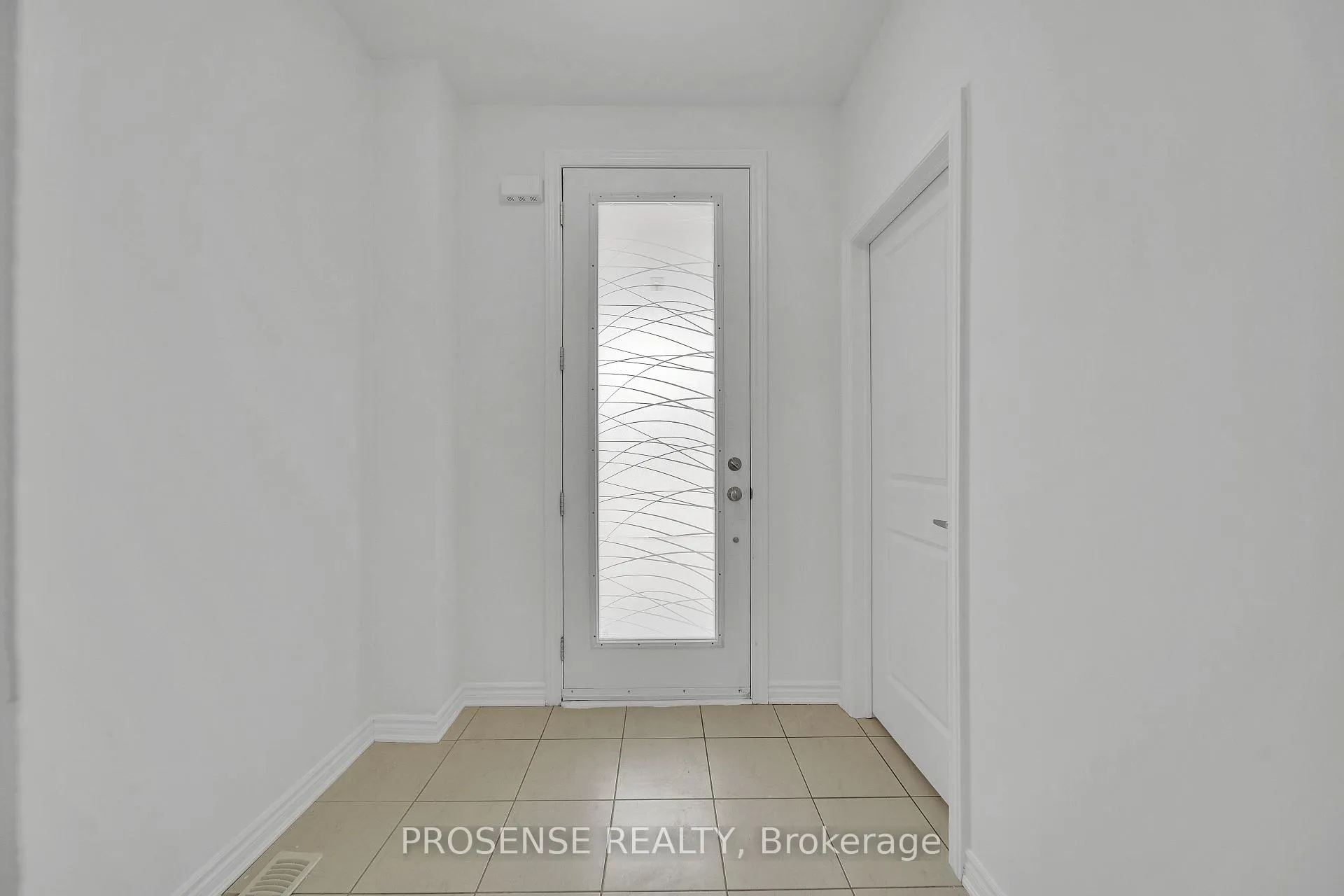 Photo 12 of 47 Eberhardt Drive, Wasaga Beach — HOMEH