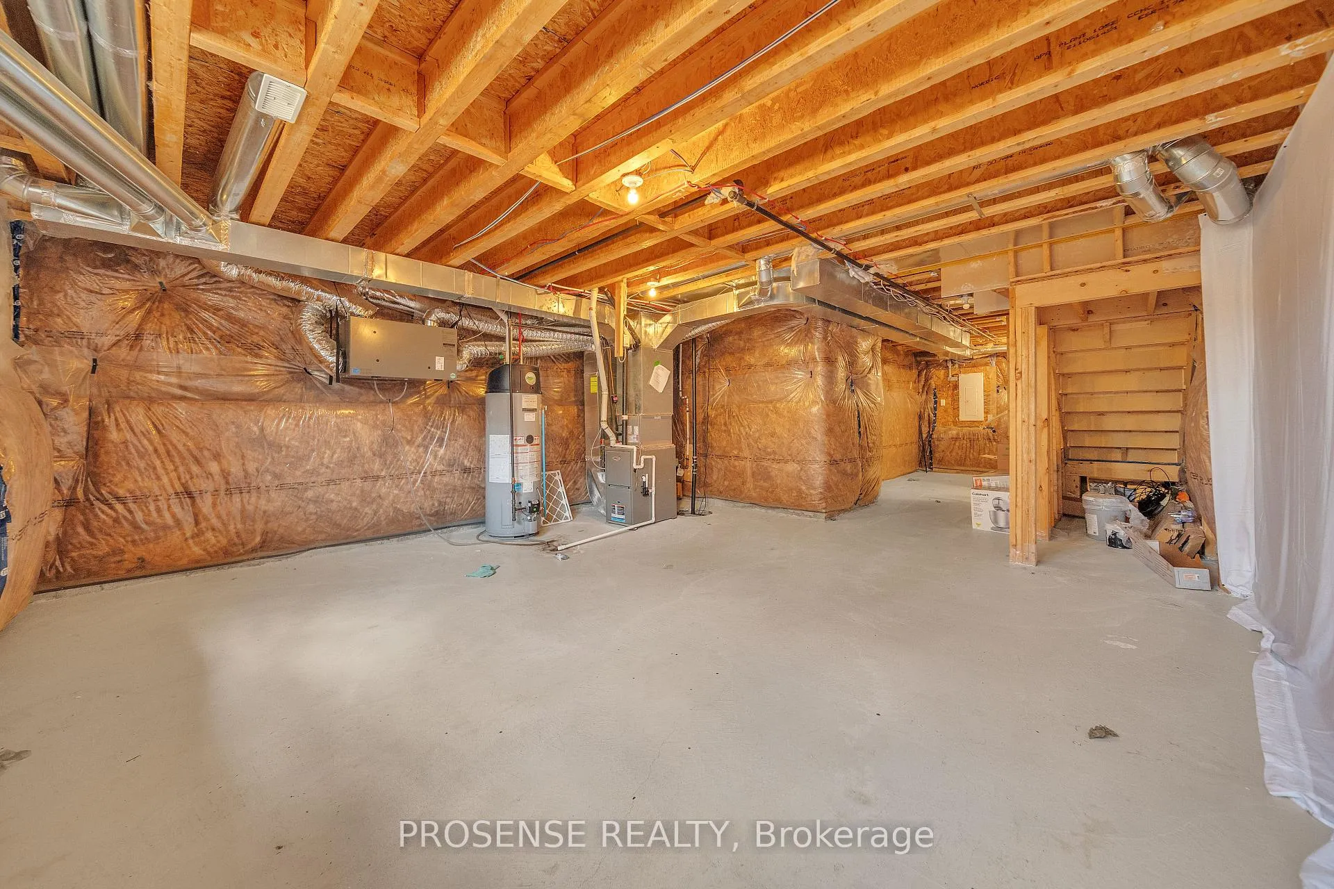 Photo 39 of 47 Eberhardt Drive, Wasaga Beach — HOMEH