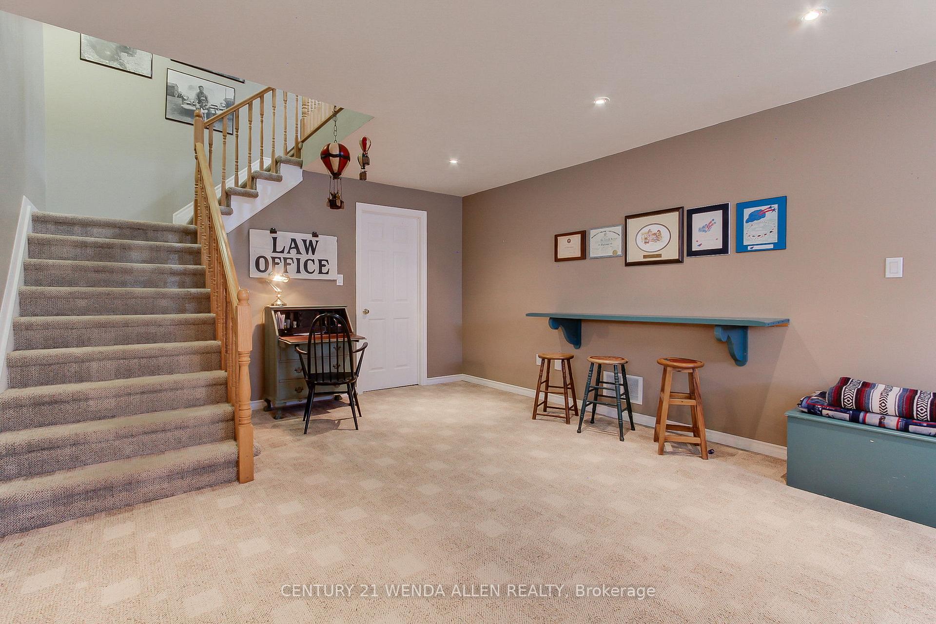Photo 30 of 11 Low Boulevard, Uxbridge — HOMEH