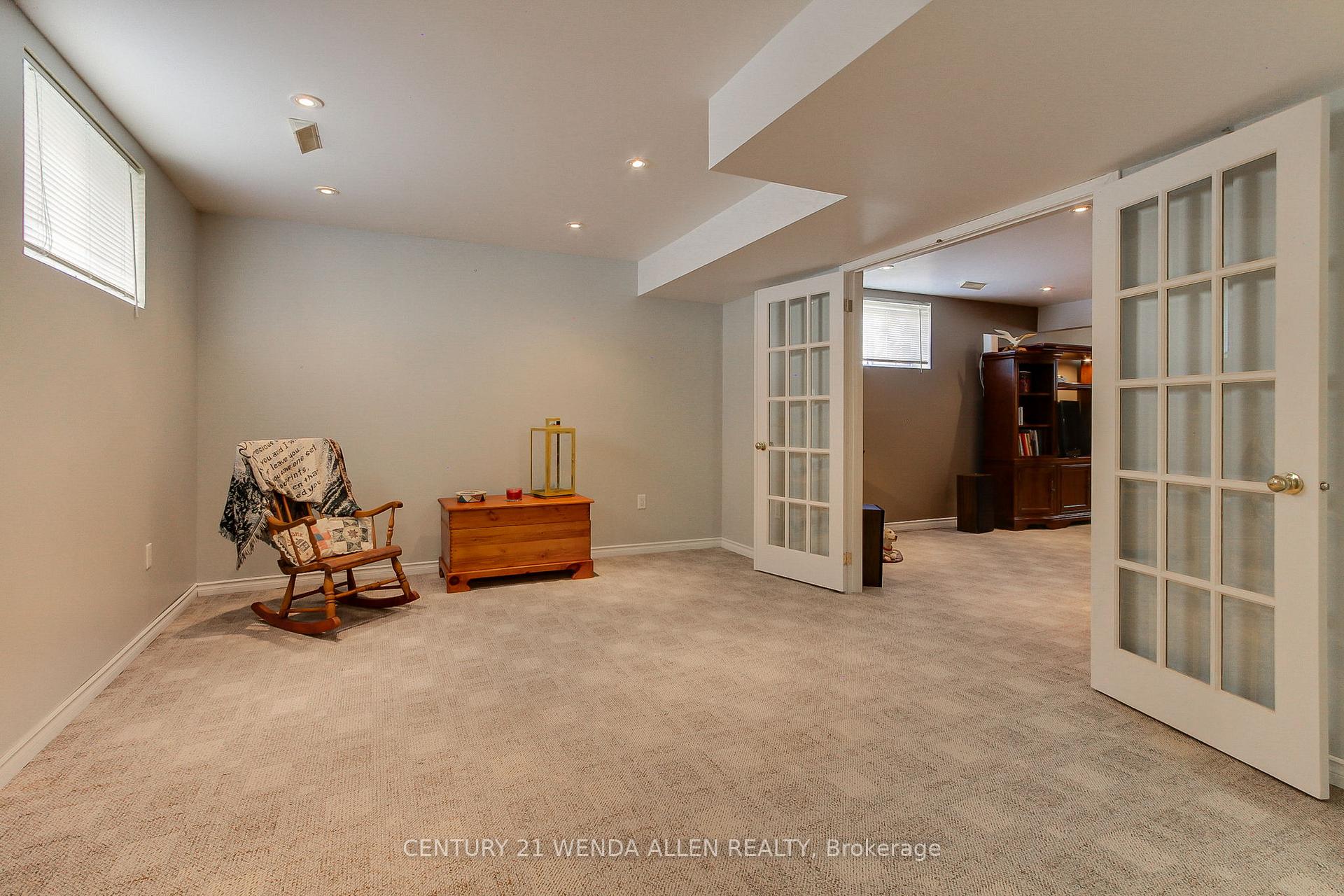 Photo 35 of 11 Low Boulevard, Uxbridge — HOMEH