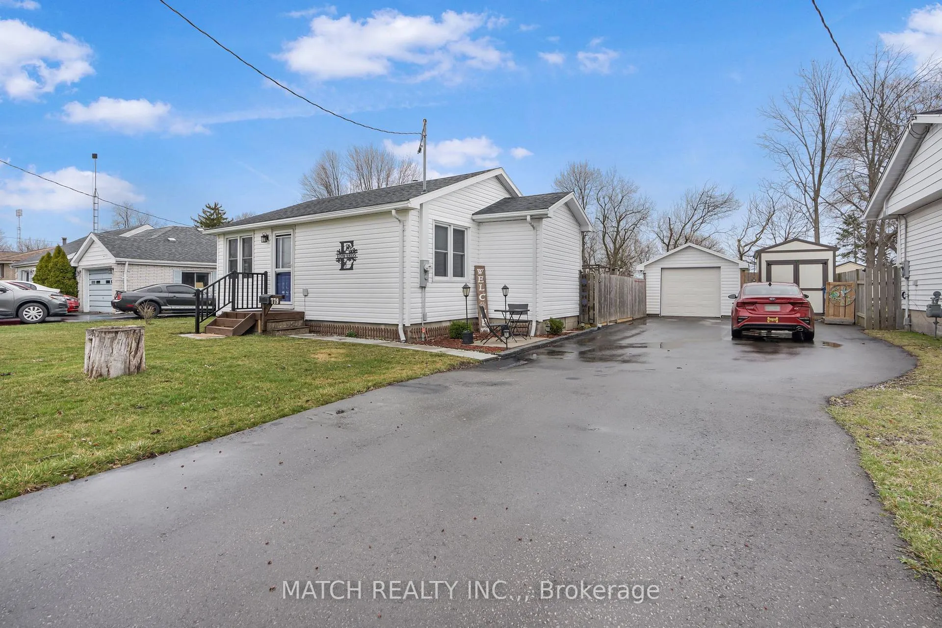 Photo 2 of 779 Albert Street, Chatham-Kent, Wallaceburg — HOMEH