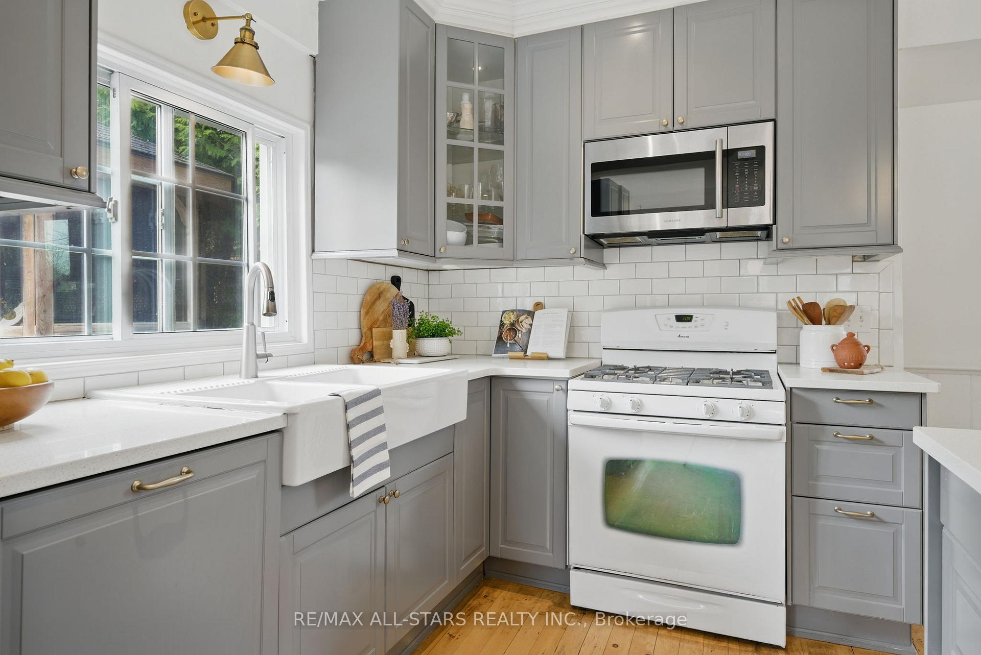 Photo 11 of 104 Mechanic Street, Uxbridge — HOMEH