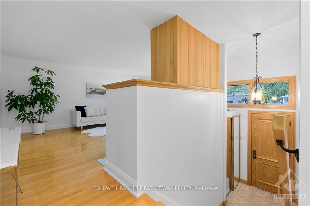 Photo 2 of 661 La Verendrye Drive, Ottawa, Beacon Hill North — HOMEH