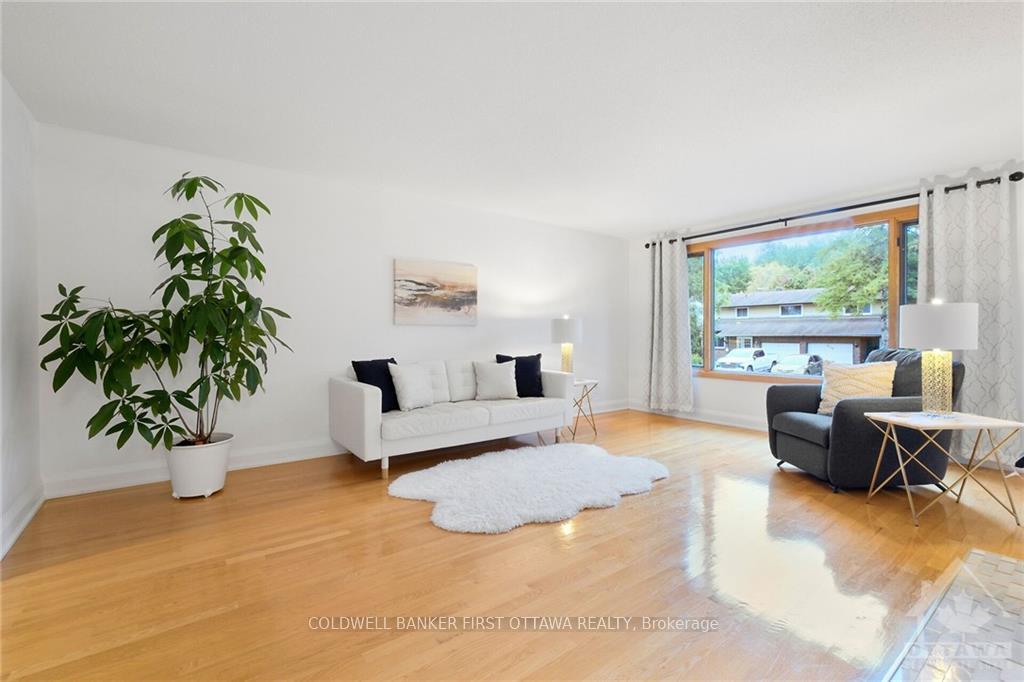 Photo 6 of 661 La Verendrye Drive, Ottawa, Beacon Hill North — HOMEH
