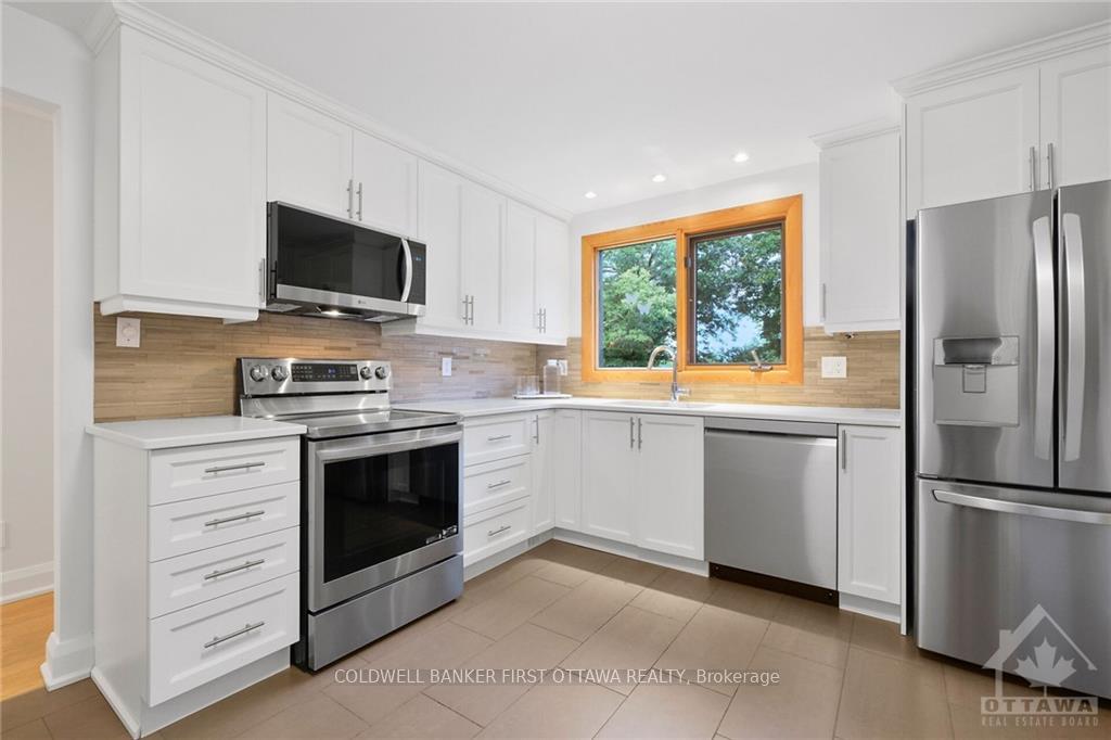 Photo 7 of 661 La Verendrye Drive, Ottawa, Beacon Hill North — HOMEH