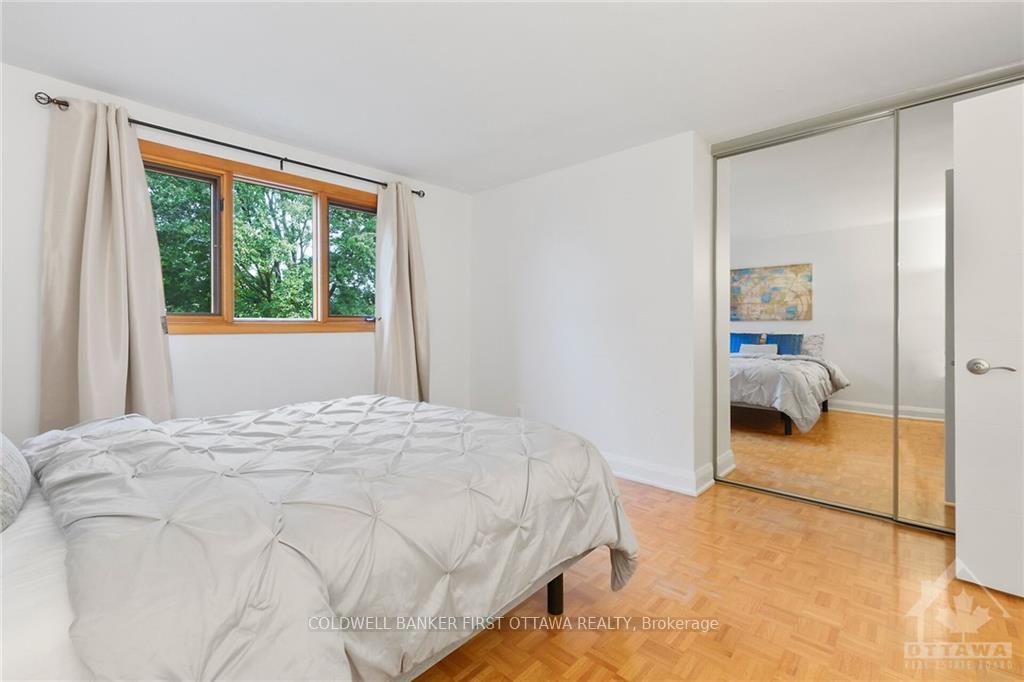 Photo 12 of 661 La Verendrye Drive, Ottawa, Beacon Hill North — HOMEH