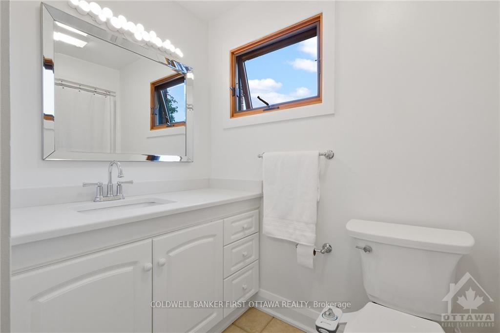 Photo 15 of 661 La Verendrye Drive, Ottawa, Beacon Hill North — HOMEH