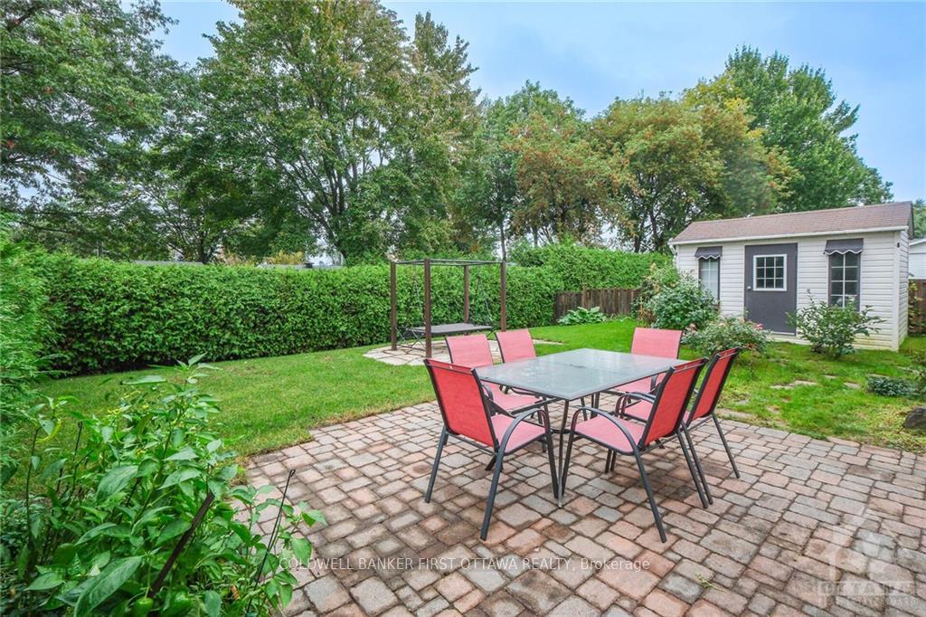 Photo 23 of 661 La Verendrye Drive, Ottawa, Beacon Hill North — HOMEH