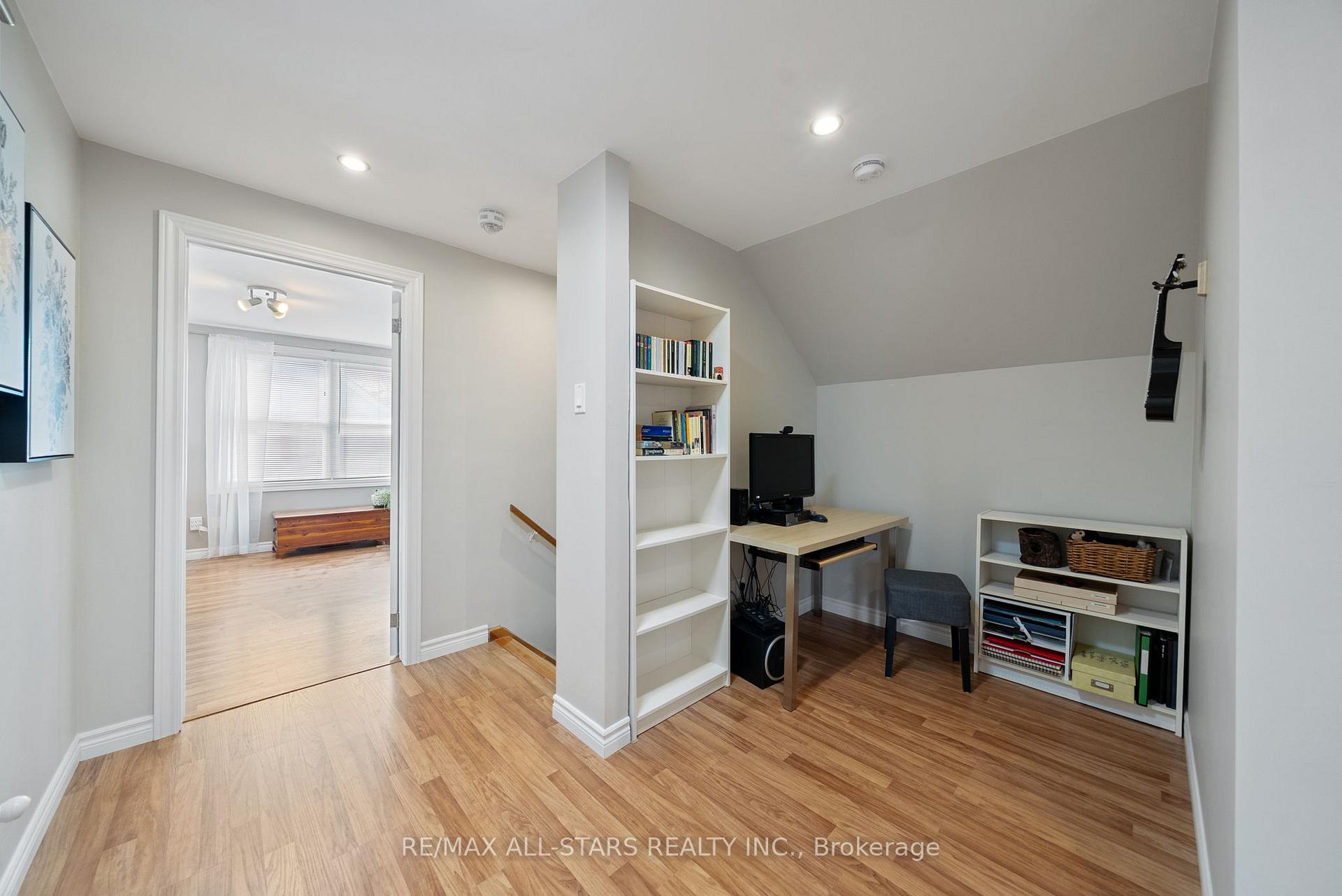 Photo 30 of 130 New Street, Uxbridge — HOMEH