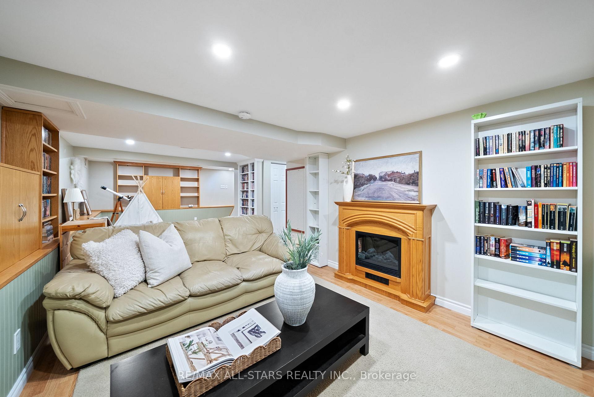 Photo 34 of 130 New Street, Uxbridge — HOMEH