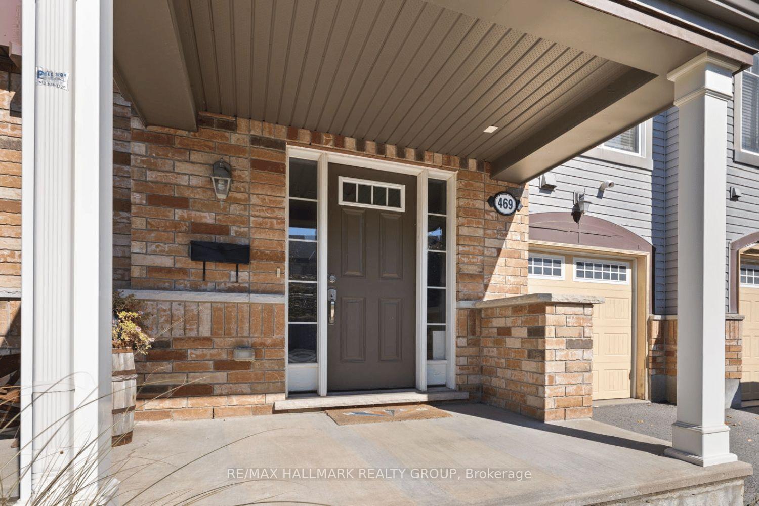 Photo 3 of 469 Meadowhawk Crescent, Ottawa, Barrhaven - Half Moon Bay — HOMEH