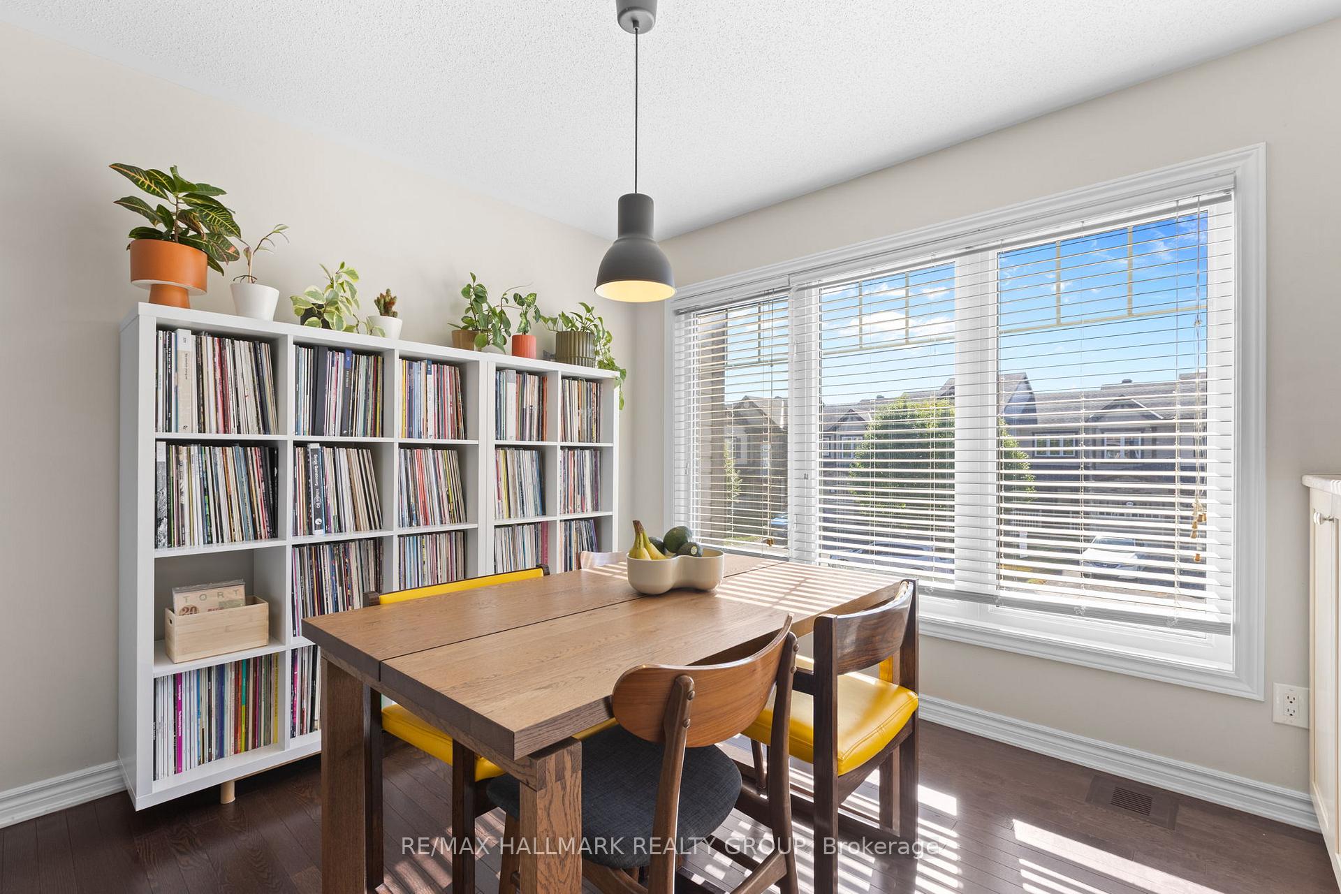 Photo 7 of 469 Meadowhawk Crescent, Ottawa, Barrhaven - Half Moon Bay — HOMEH