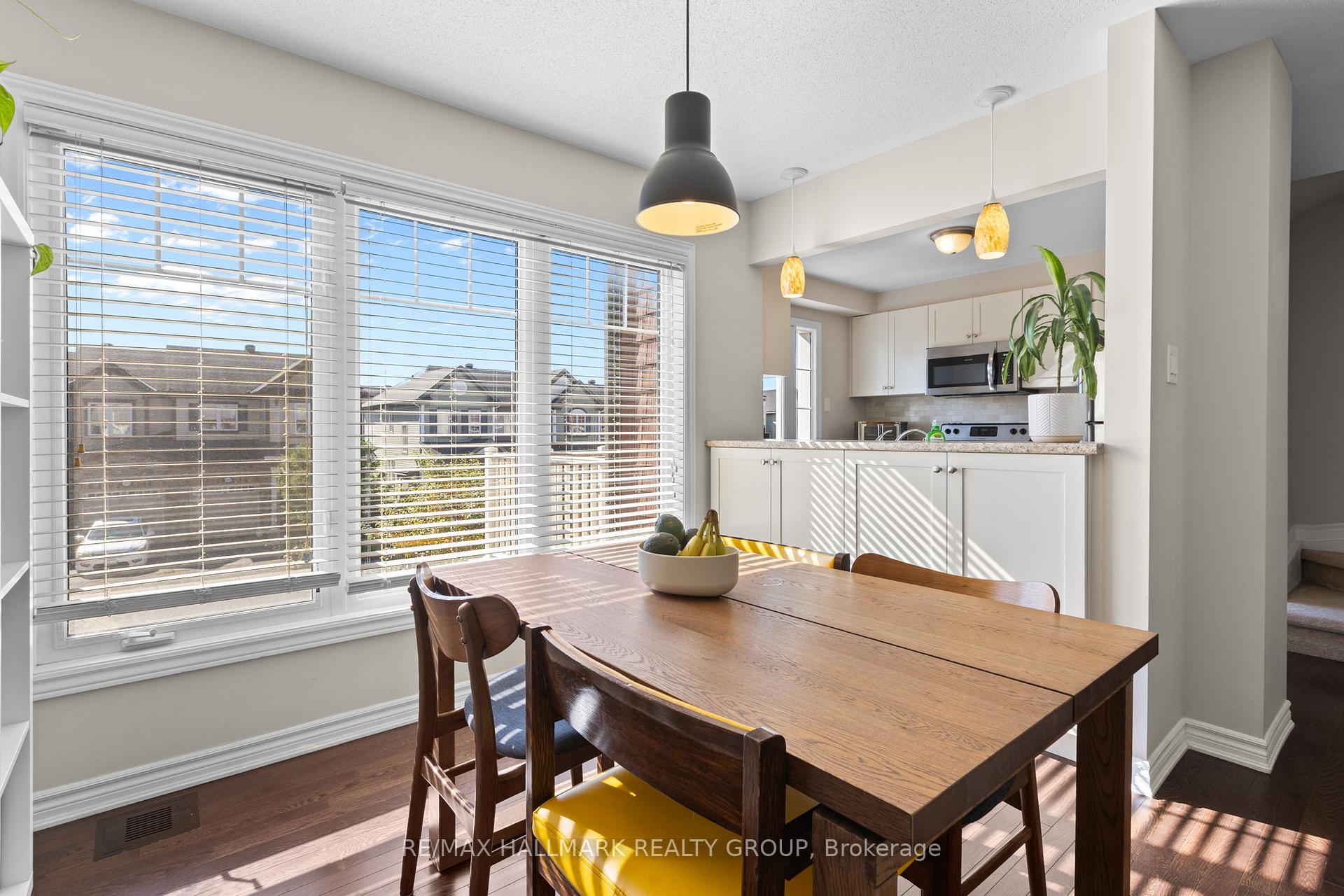 Photo 11 of 469 Meadowhawk Crescent, Ottawa, Barrhaven - Half Moon Bay — HOMEH