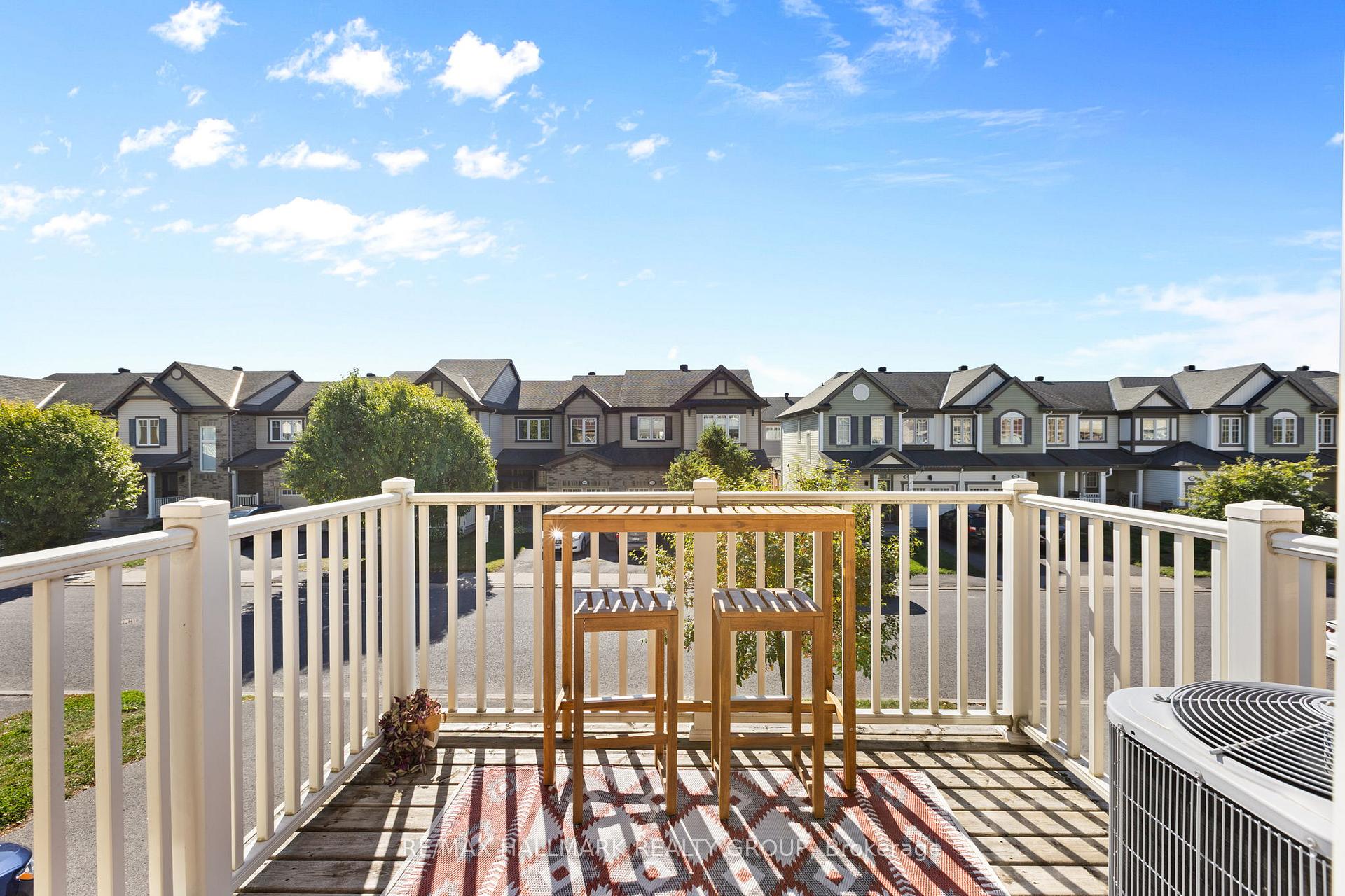 Photo 10 of 469 Meadowhawk Crescent, Ottawa, Barrhaven - Half Moon Bay — HOMEH