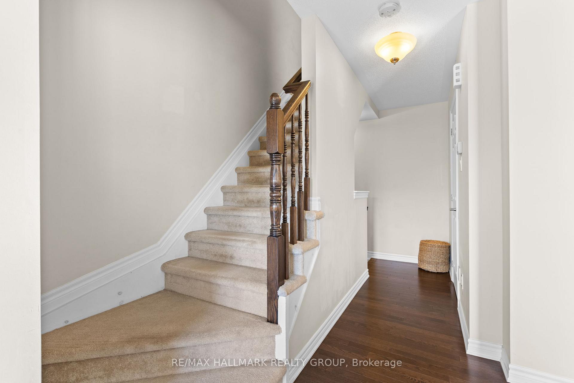 Photo 14 of 469 Meadowhawk Crescent, Ottawa, Barrhaven - Half Moon Bay — HOMEH