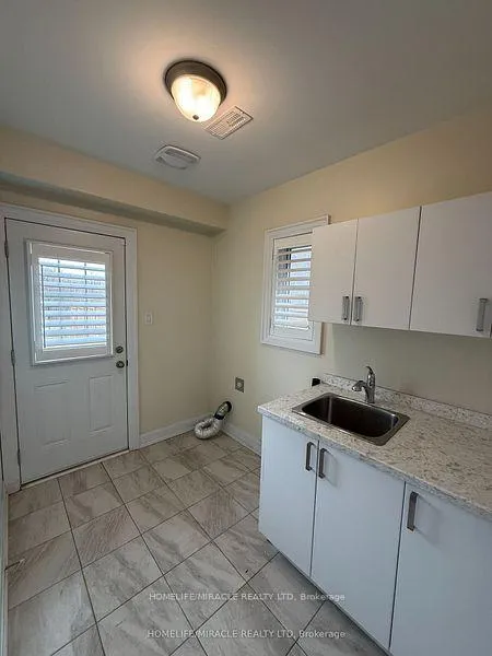 Photo 15 of 697 Audley Road S, Ajax, South East — HOMEH