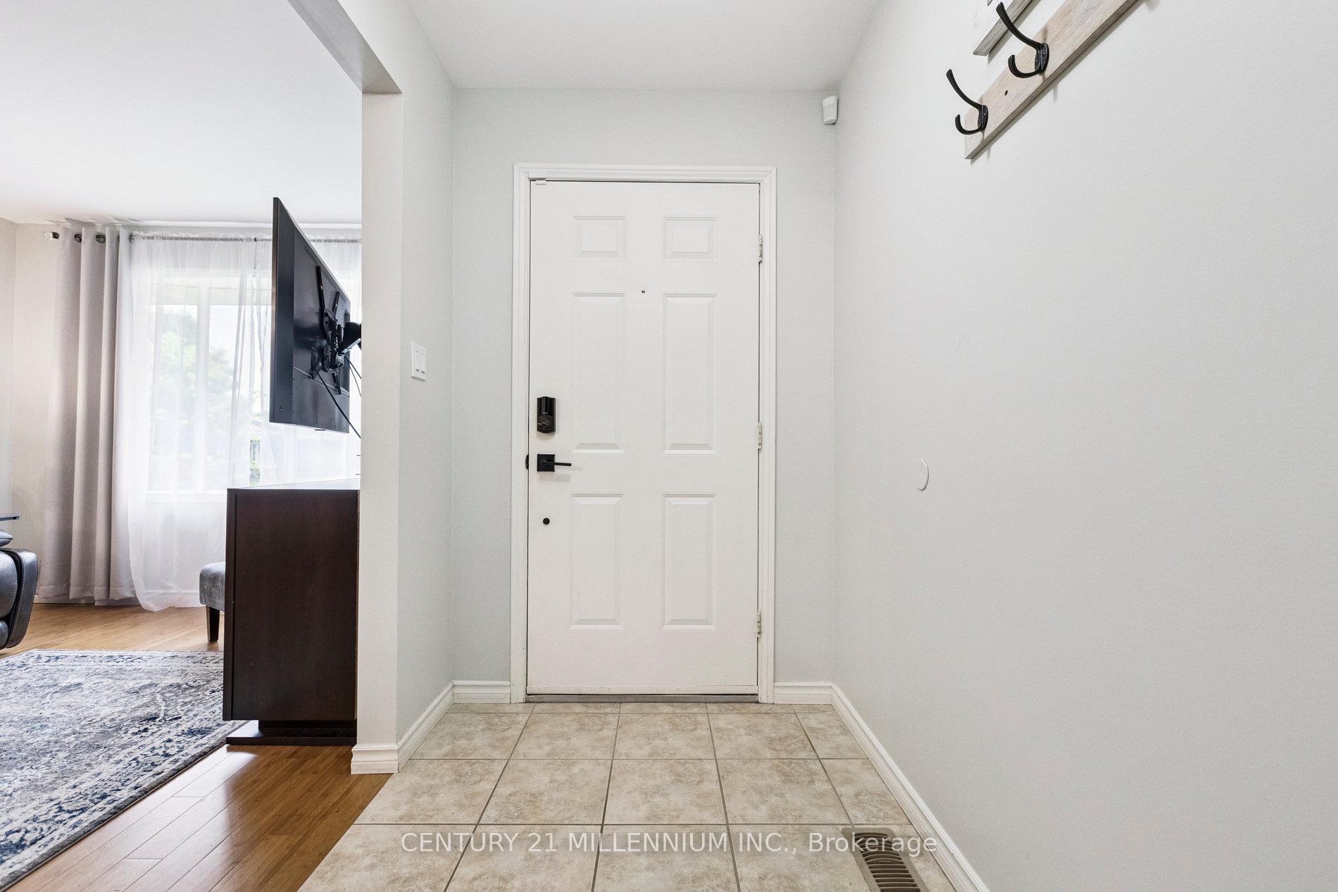 Photo 4 of 128 Westvale Drive, Waterloo — HOMEH