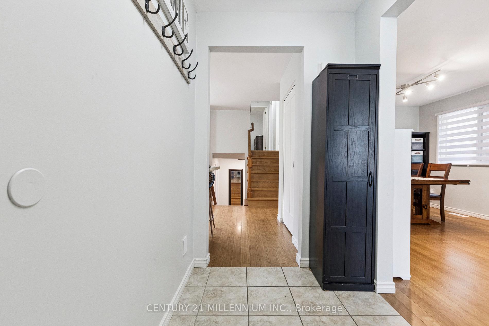 Photo 5 of 128 Westvale Drive, Waterloo — HOMEH