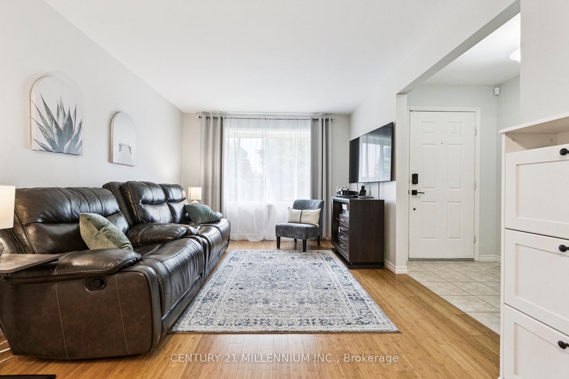 Photo 10 of 128 Westvale Drive, Waterloo — HOMEH