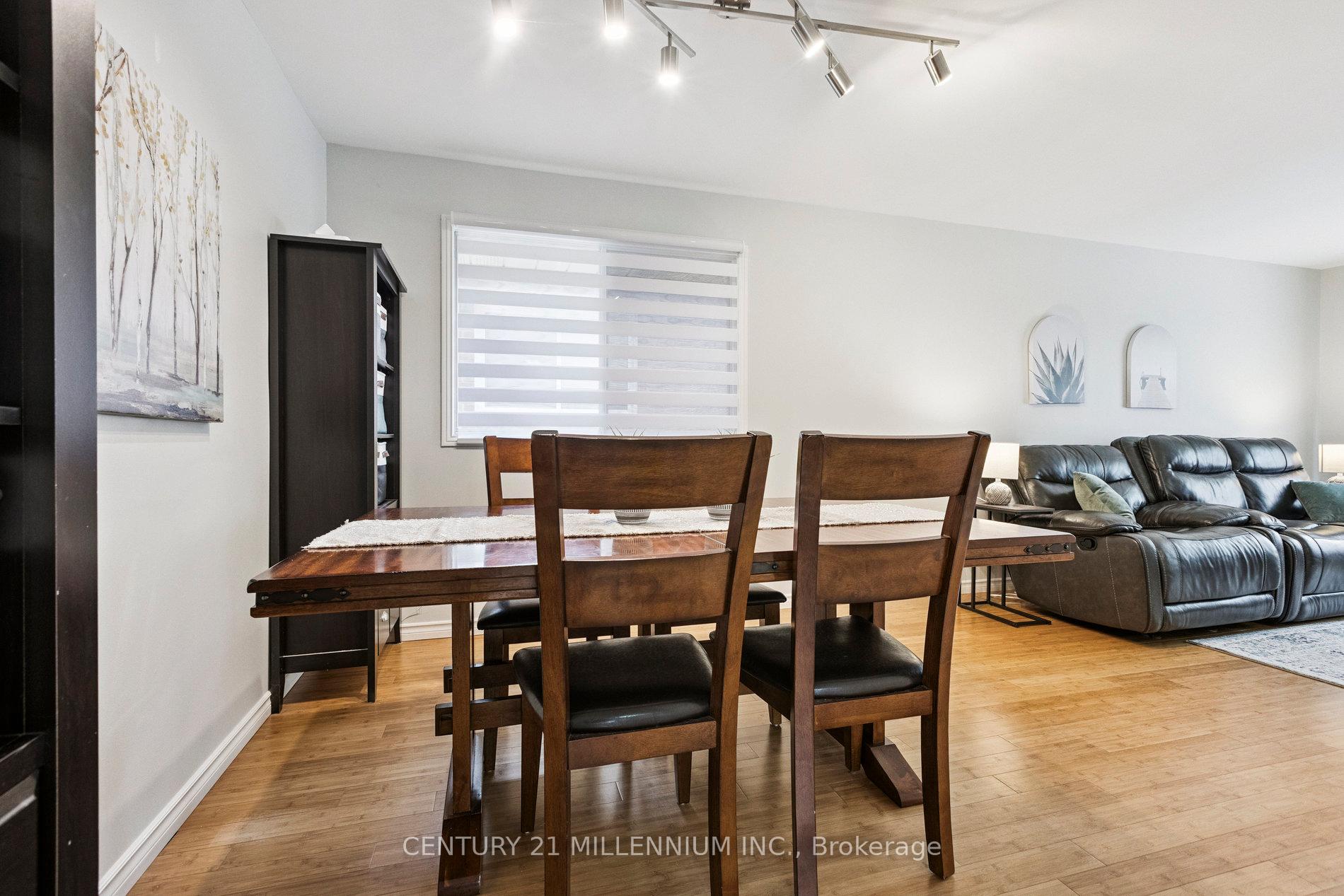 Photo 16 of 128 Westvale Drive, Waterloo — HOMEH