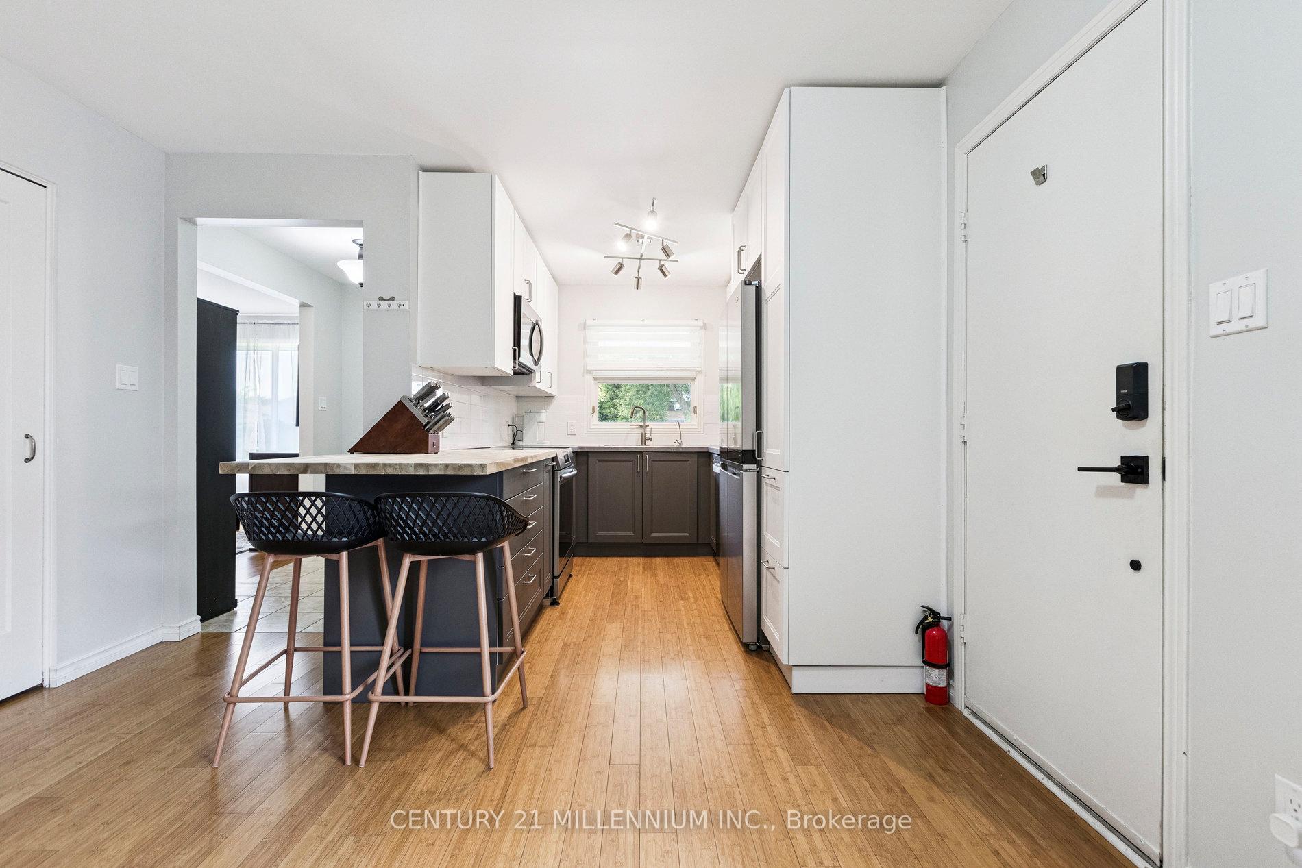 Photo 18 of 128 Westvale Drive, Waterloo — HOMEH