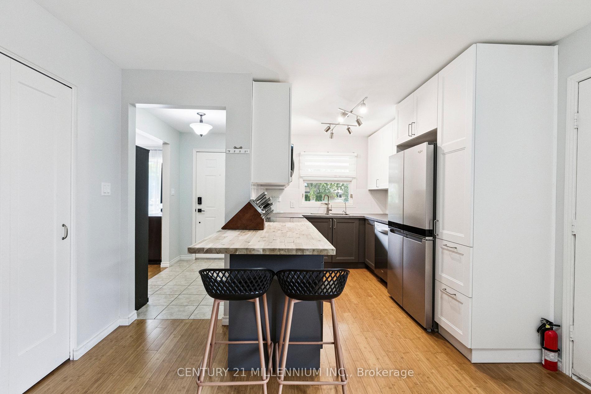 Photo 19 of 128 Westvale Drive, Waterloo — HOMEH