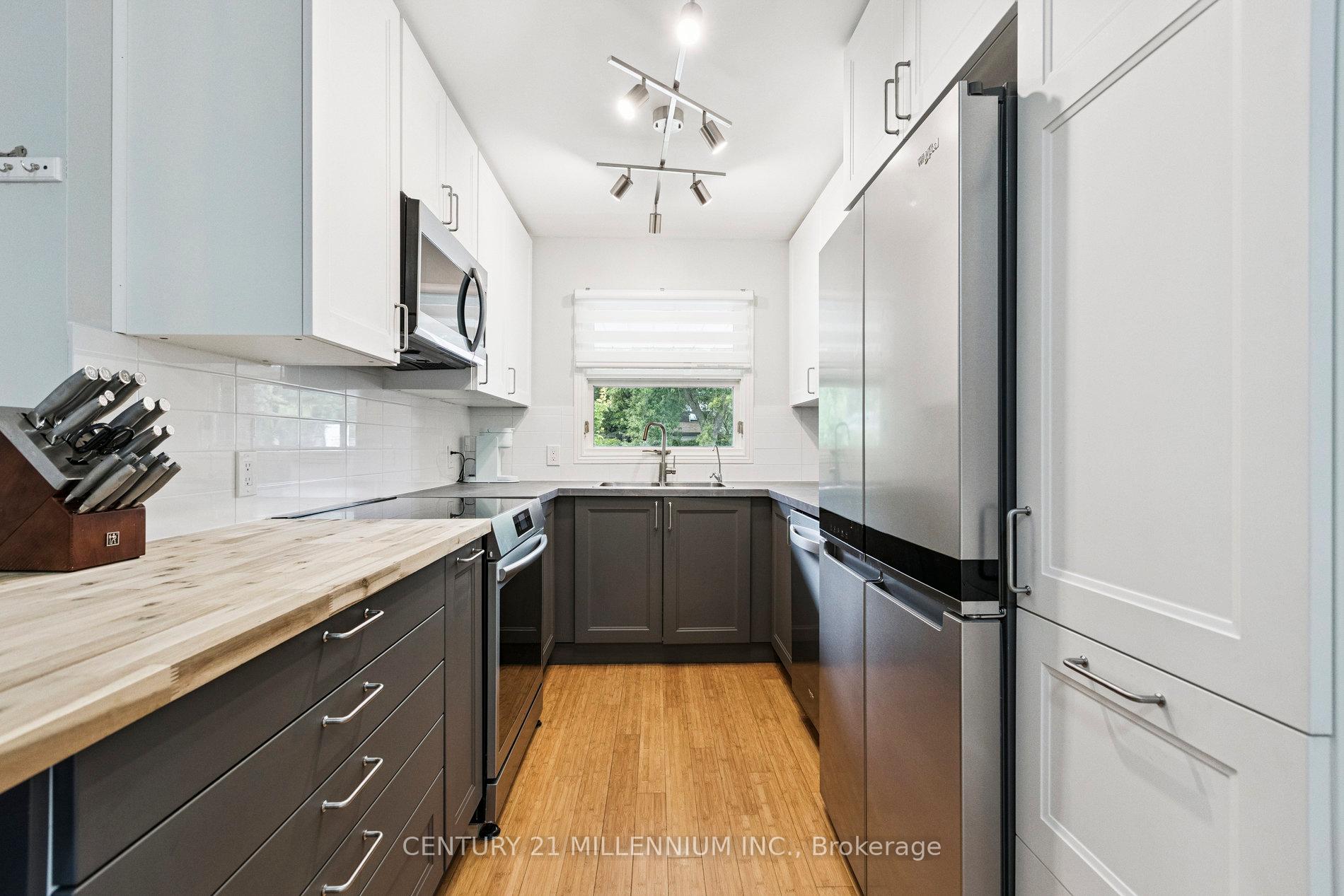 Photo 21 of 128 Westvale Drive, Waterloo — HOMEH