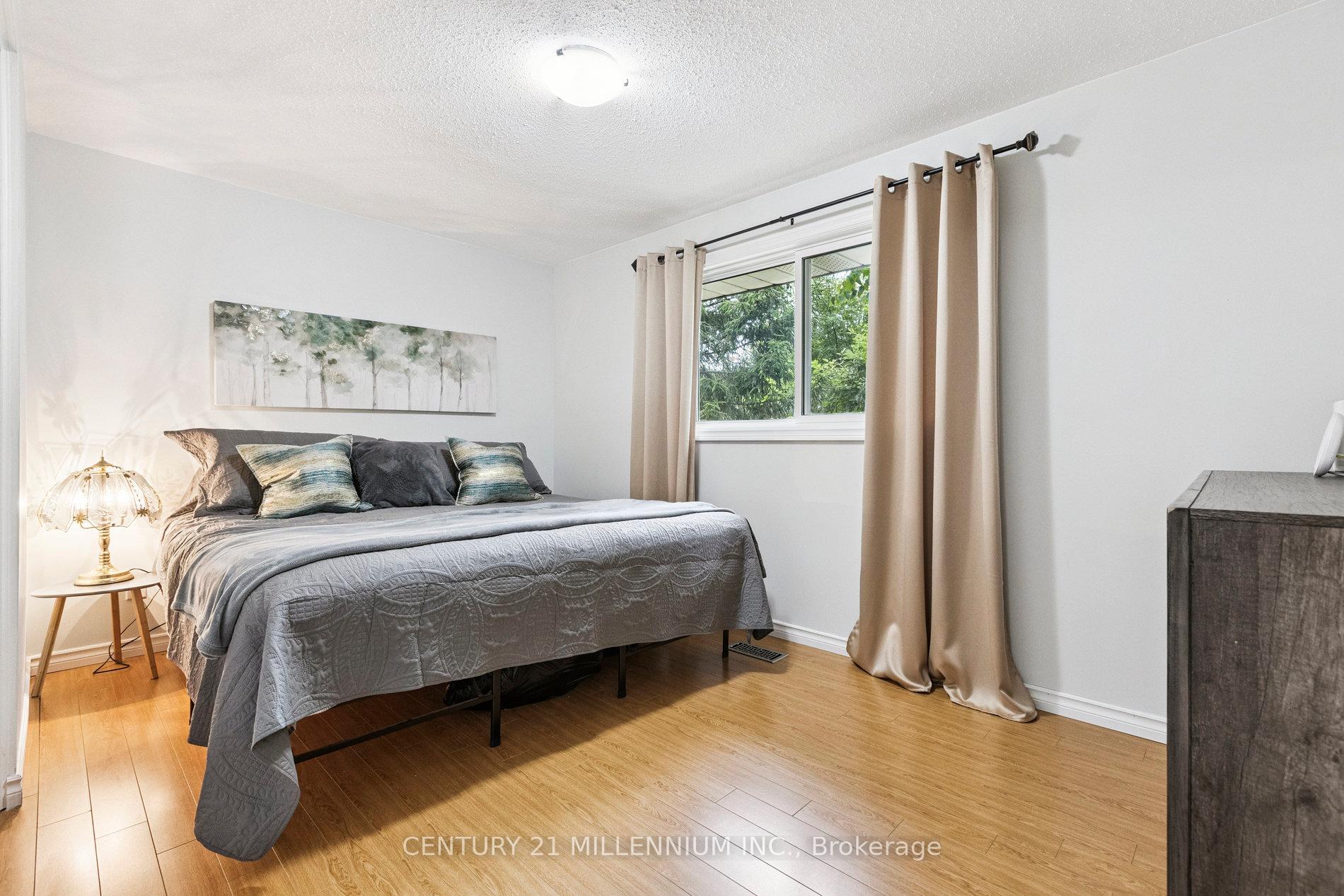 Photo 35 of 128 Westvale Drive, Waterloo — HOMEH