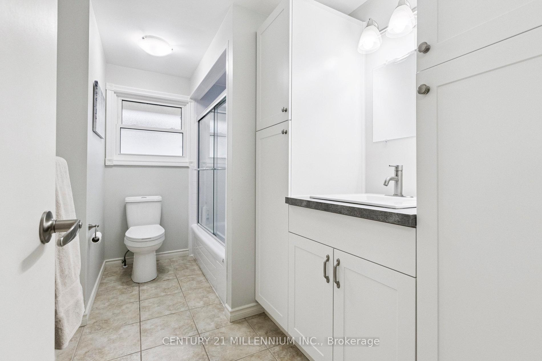 Photo 40 of 128 Westvale Drive, Waterloo — HOMEH