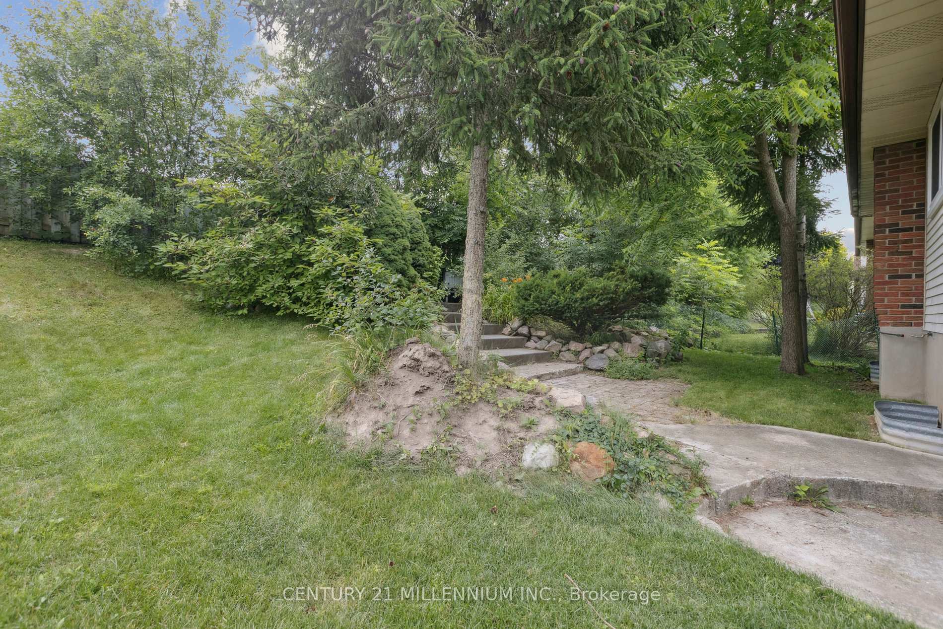 Photo 47 of 128 Westvale Drive, Waterloo — HOMEH