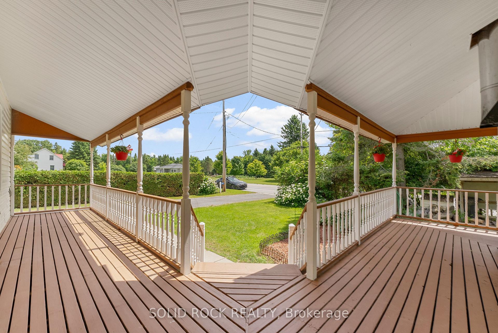 Photo 4 of 306 Richmond Road, Beckwith, Beckwith Twp — HOMEH