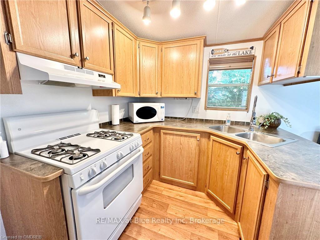 Photo 22 of Unit E7, 7489 Sideroad 5 E, Wellington North, Rural Wellington North — HOMEH