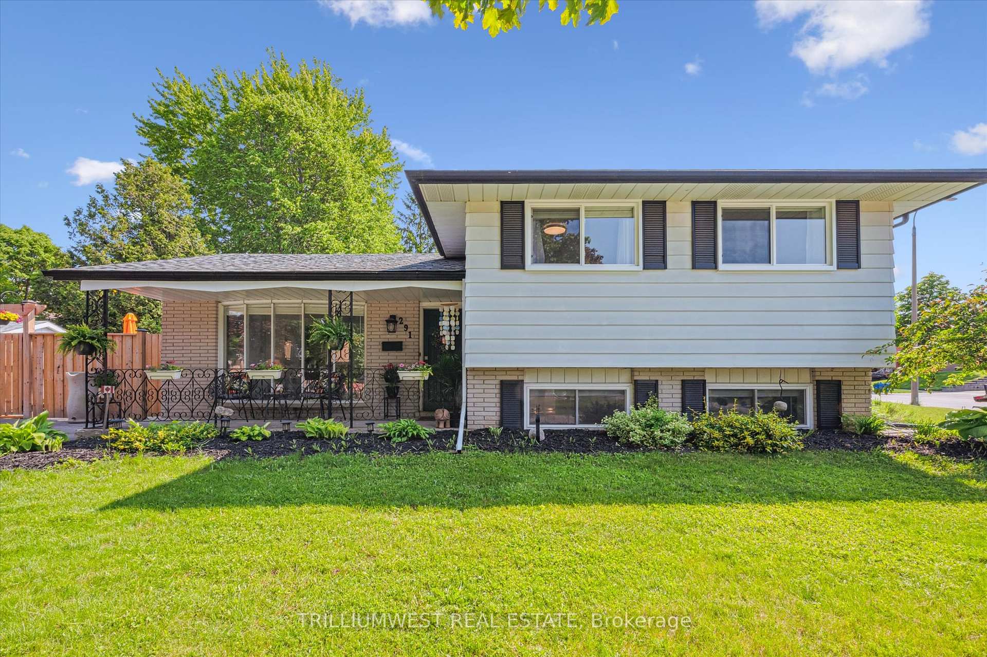 Photo 1 of 291 Parkmount Drive, Waterloo — HOMEH