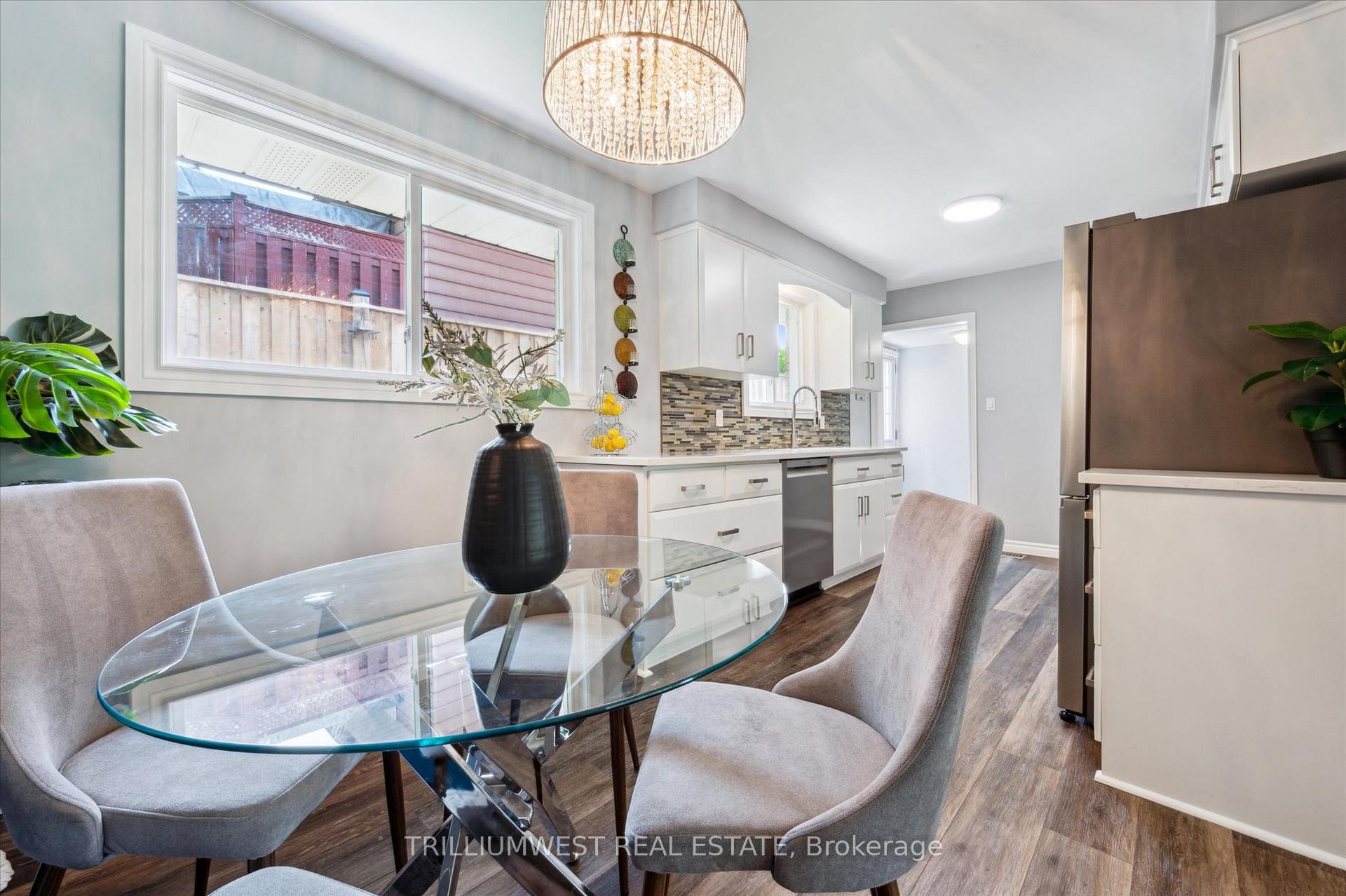 Photo 10 of 291 Parkmount Drive, Waterloo — HOMEH