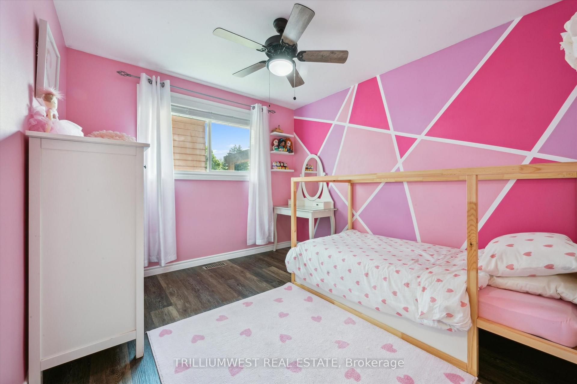Photo 15 of 291 Parkmount Drive, Waterloo — HOMEH