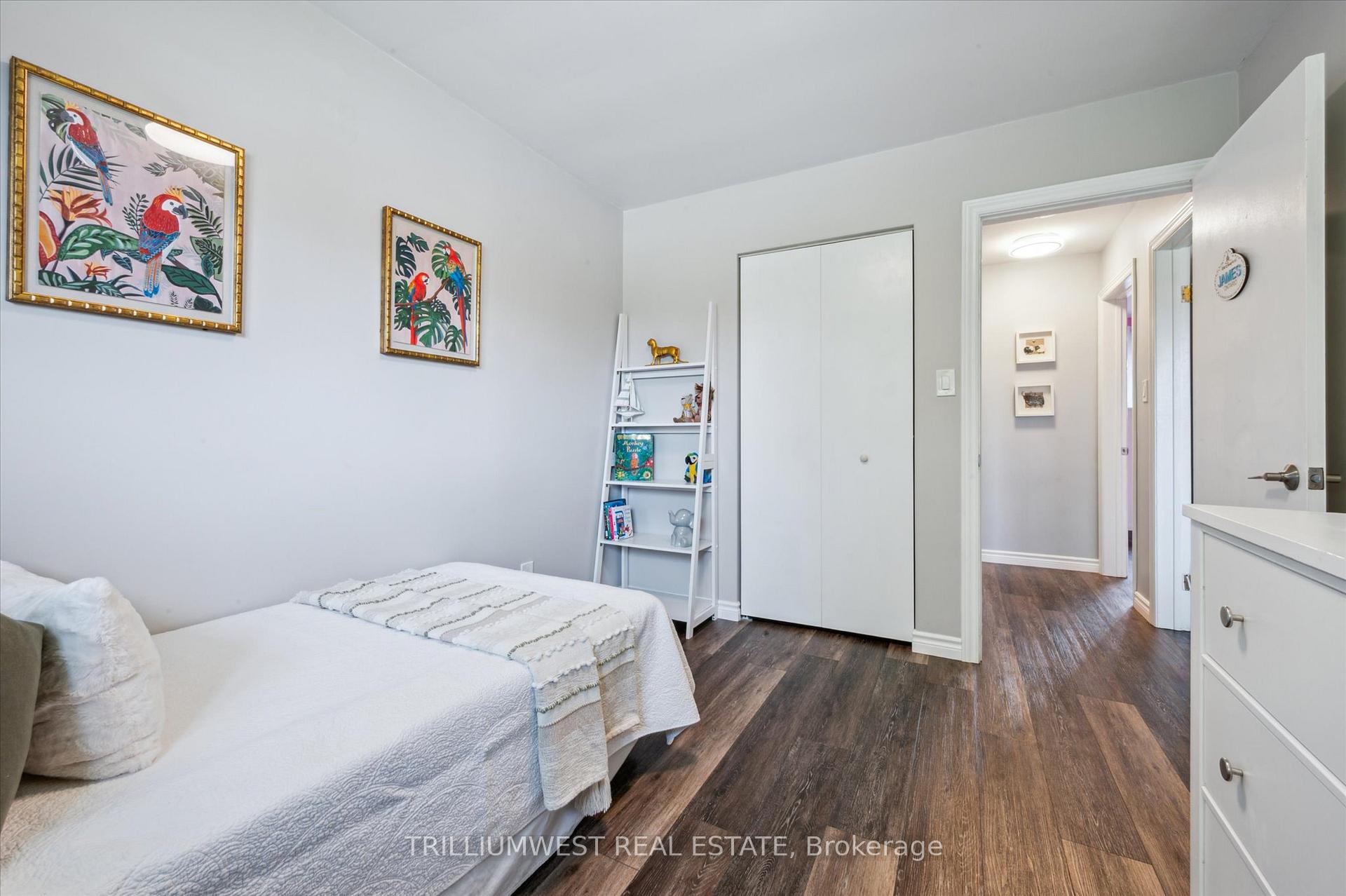 Photo 18 of 291 Parkmount Drive, Waterloo — HOMEH